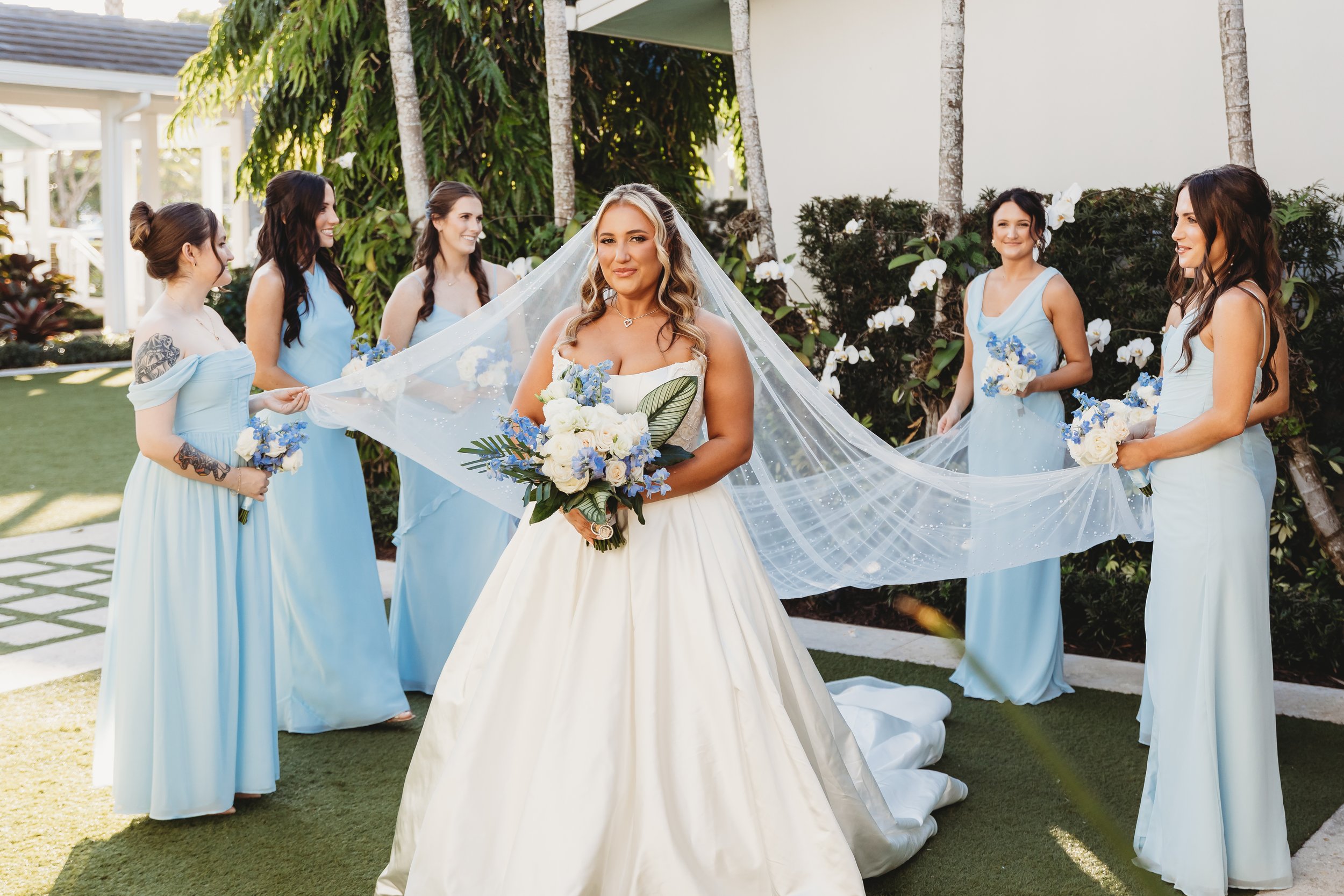 LAUREN AND NICK SNEAKS-8.jpg