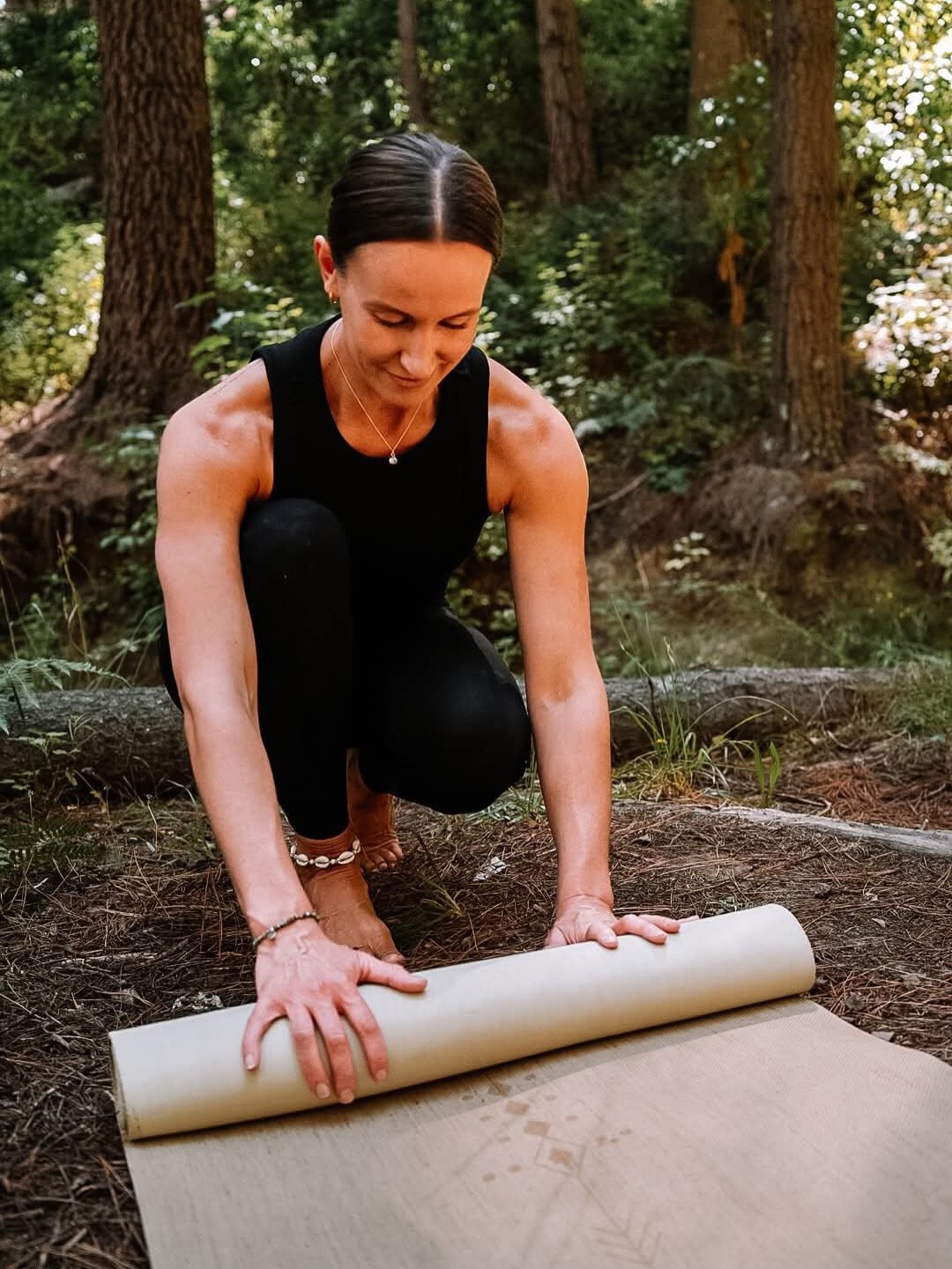 Join me for a blissful Sunday wake up at Bayley's Breathe Tekapo as we land in our bodies and cultivate more openness, ease, and presence ✨

The Journey Within is an all levels yoga flow designed to peel back the layers of self - landing you within y