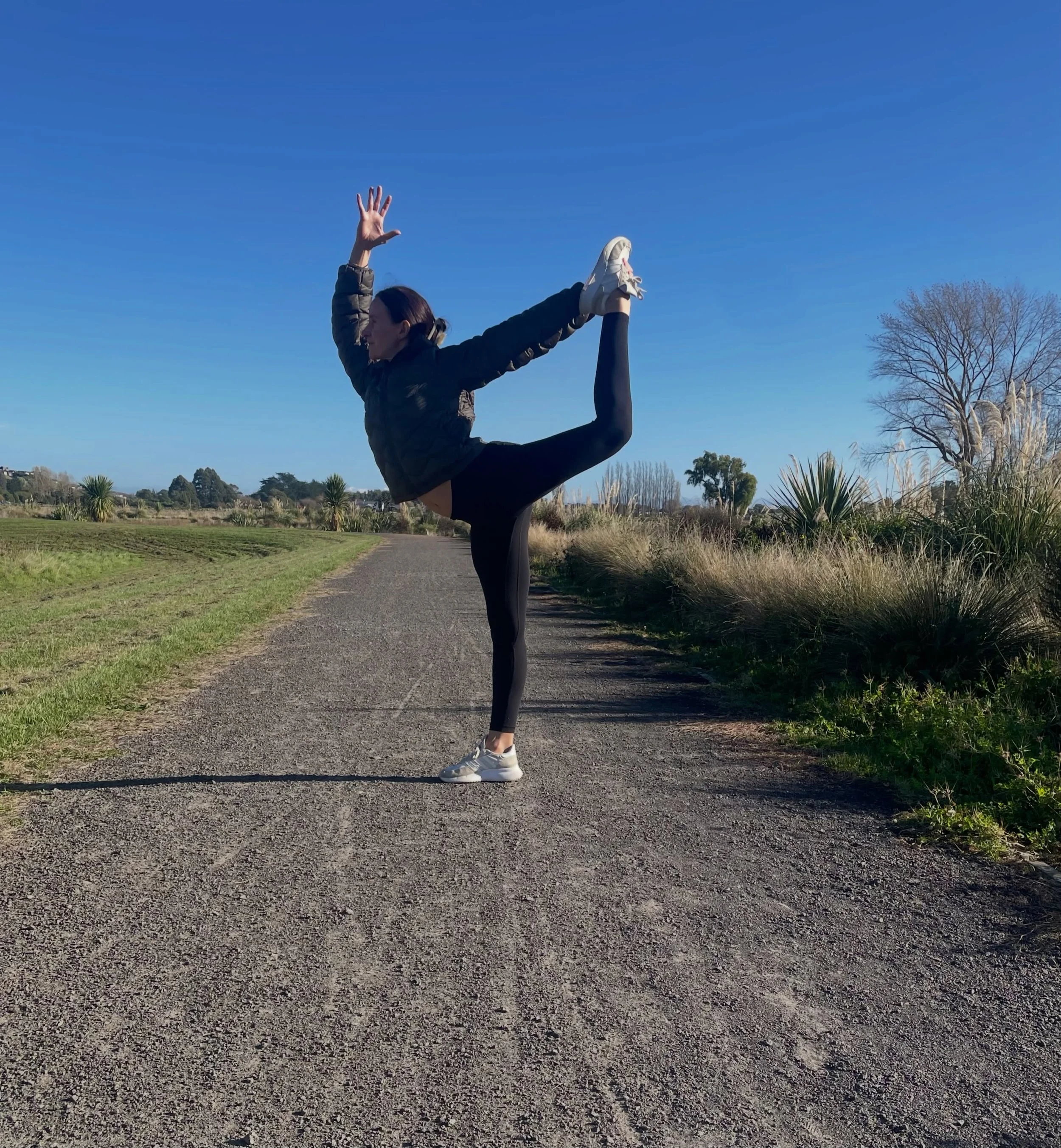 Out and about in my new season Lululemon outerwear. Love this lightweight featherdown jacket for warmth and freedom .. and that waffle 😍

Gifted 🫶🏼 | @lululemonausnz @lululemon 

#lululemonausnz #lululemon #NZyogi