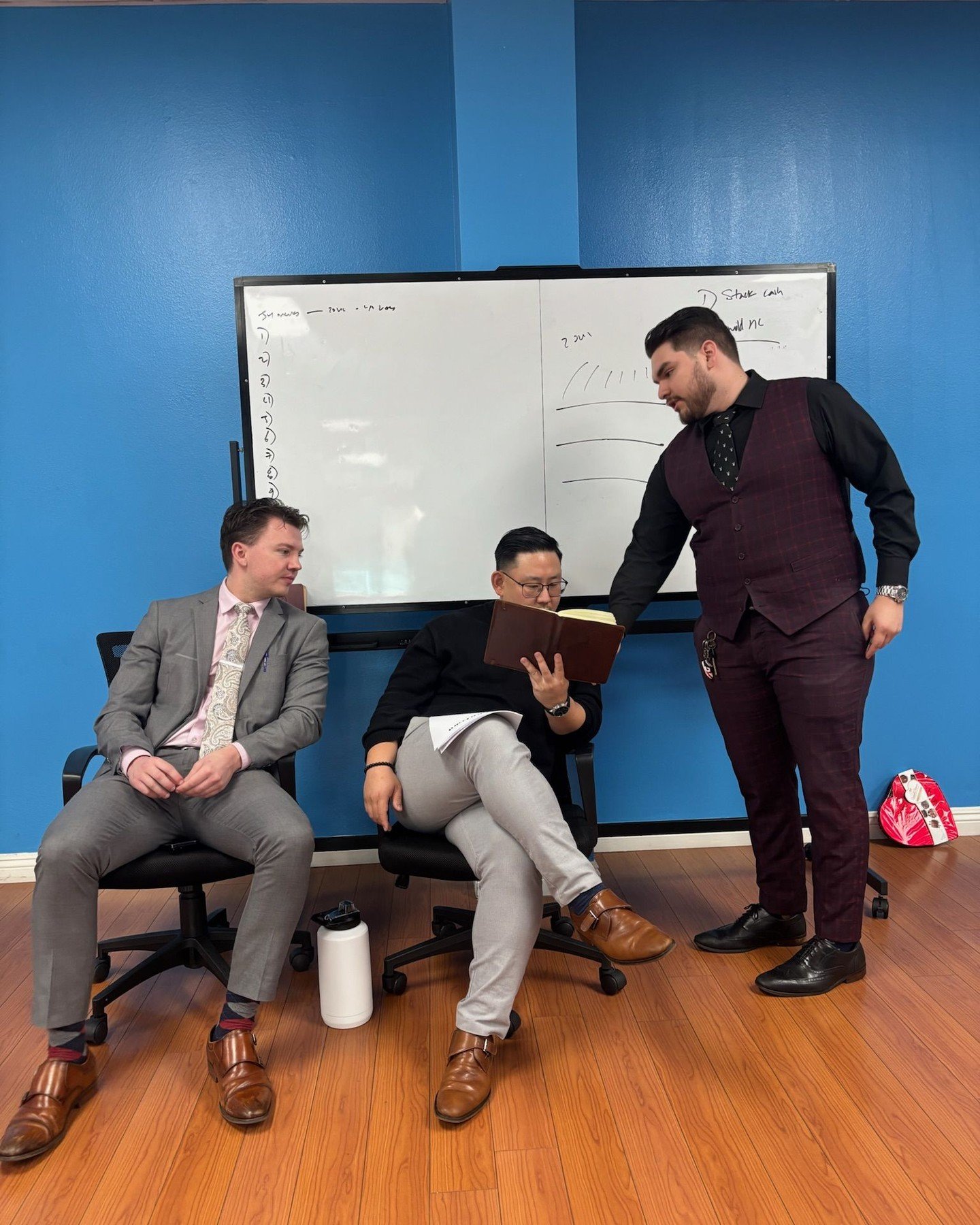 Our team spent some time putting together vision boards&mdash;because seeing your goals laid out makes a difference!

Why vision boards work:

	&bull;	Clarifies goals &amp; priorities 🎯 Keeps you focused on what really matters.
	&bull;	Makes ambitio