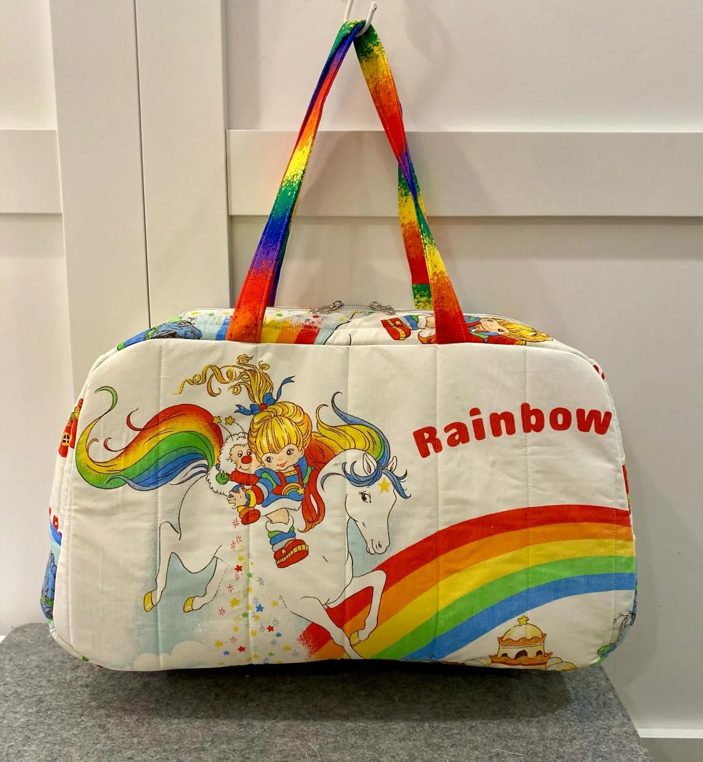 Last 2 Upcycled Quilted Travel Bags done! These and more of my upcycled totes, Jean jacket and flannels will all be available tomorrow afternoon at @devilscanyon for the #upcycledfashionshow see you tomorrow! 🛍️🎤💃🍔