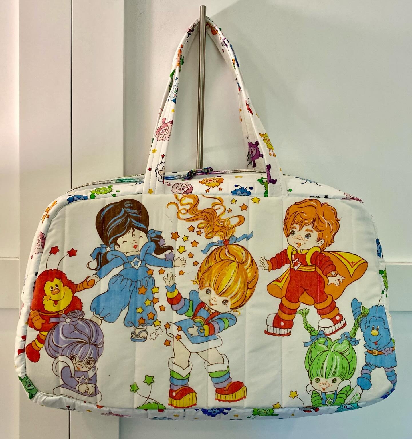 3 New Upcycled Travel Bags available now on my website. #rainbowbrite #garfield #101dalmations

Garfield Travel Bag SOLD