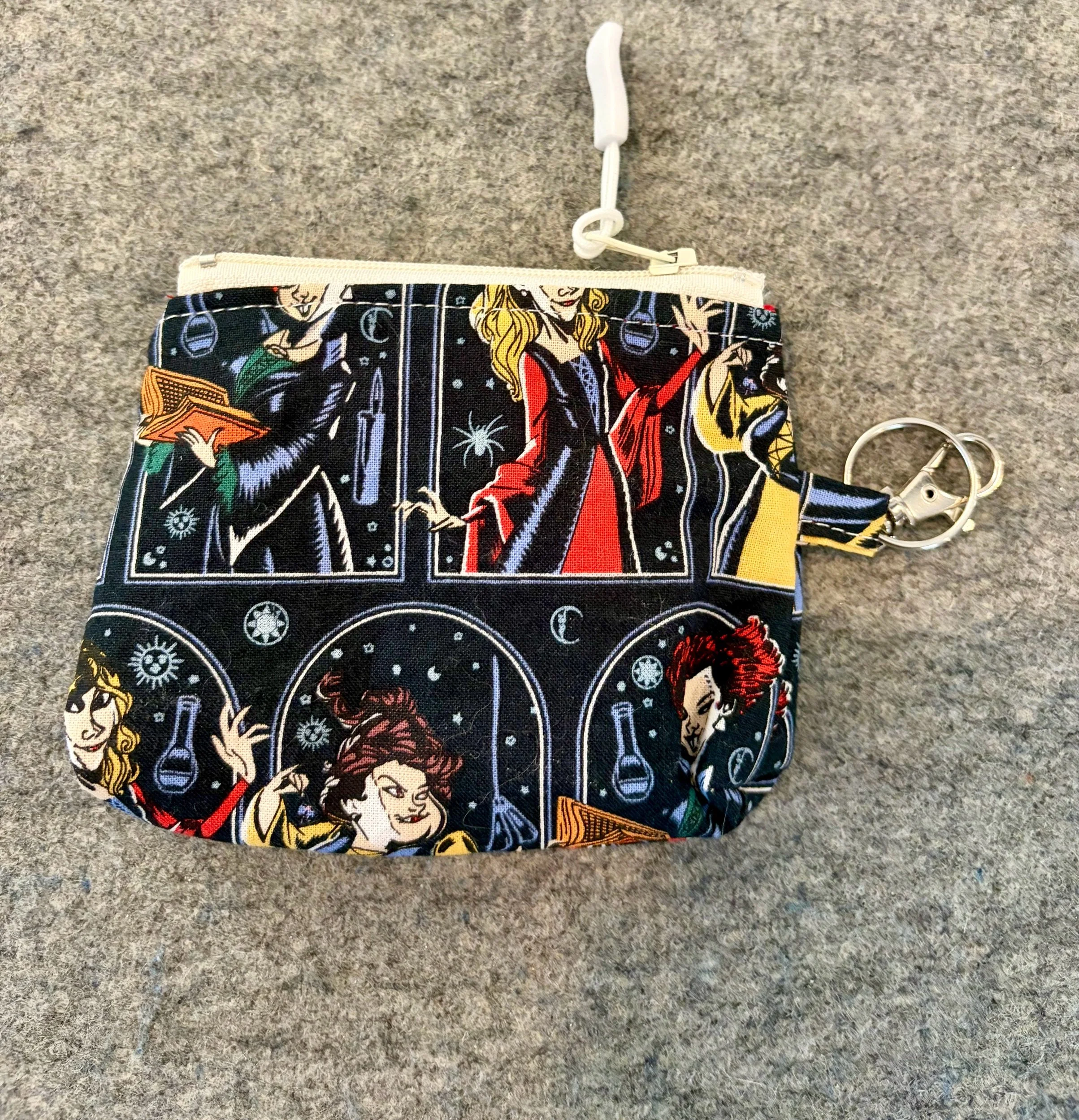 Disney Hocus Pocus Small Zippered Pouch