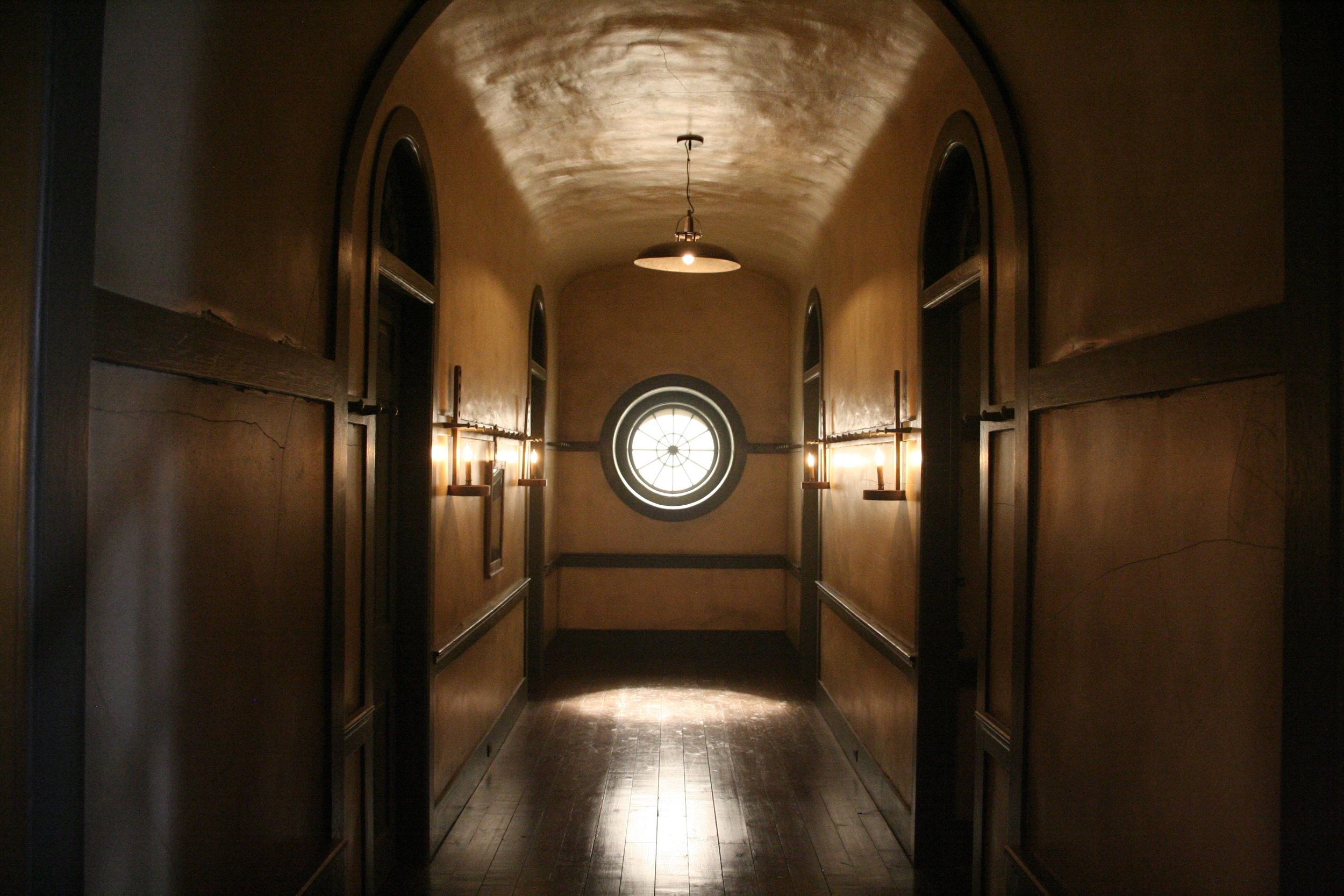 HERO_UPPER_HALLWAY_toWindow.jpg