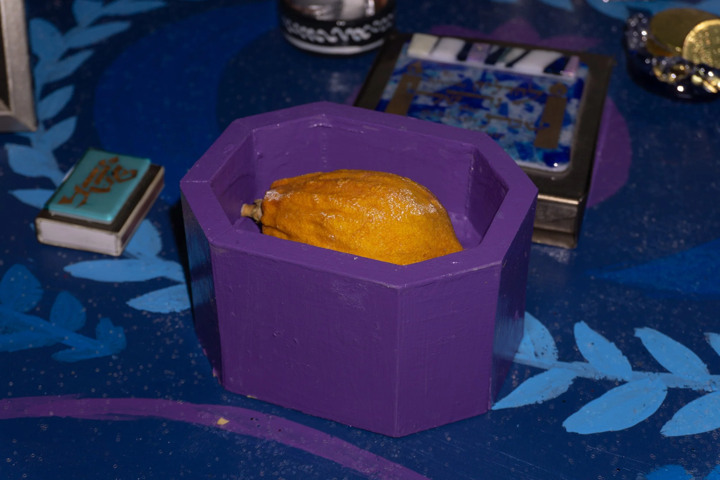 etrog box, wood, 2022