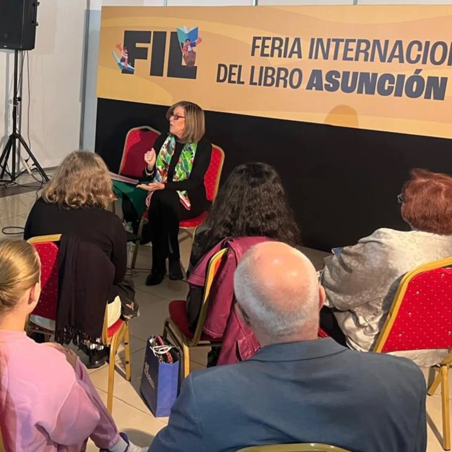 Conversatorio literario:“Cinco figuras claves en la poética femenina del Paraguay”.