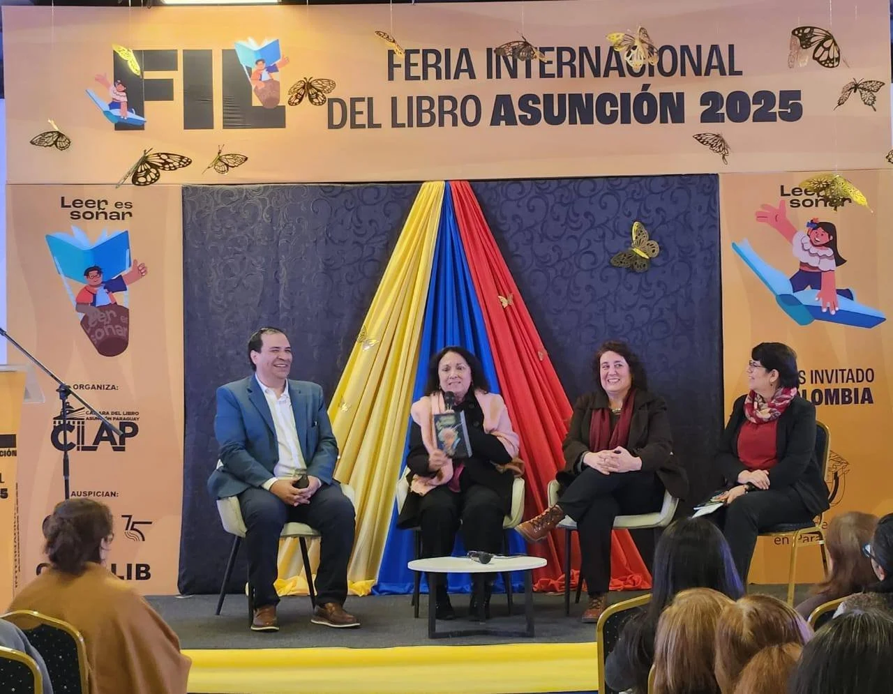 Presentación del libro “Fronteras hilvanadas”, de Maricruz Méndez Vall
