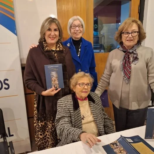 “Locas de amor y otros cuentos”, de Lita Pérez Cáceres