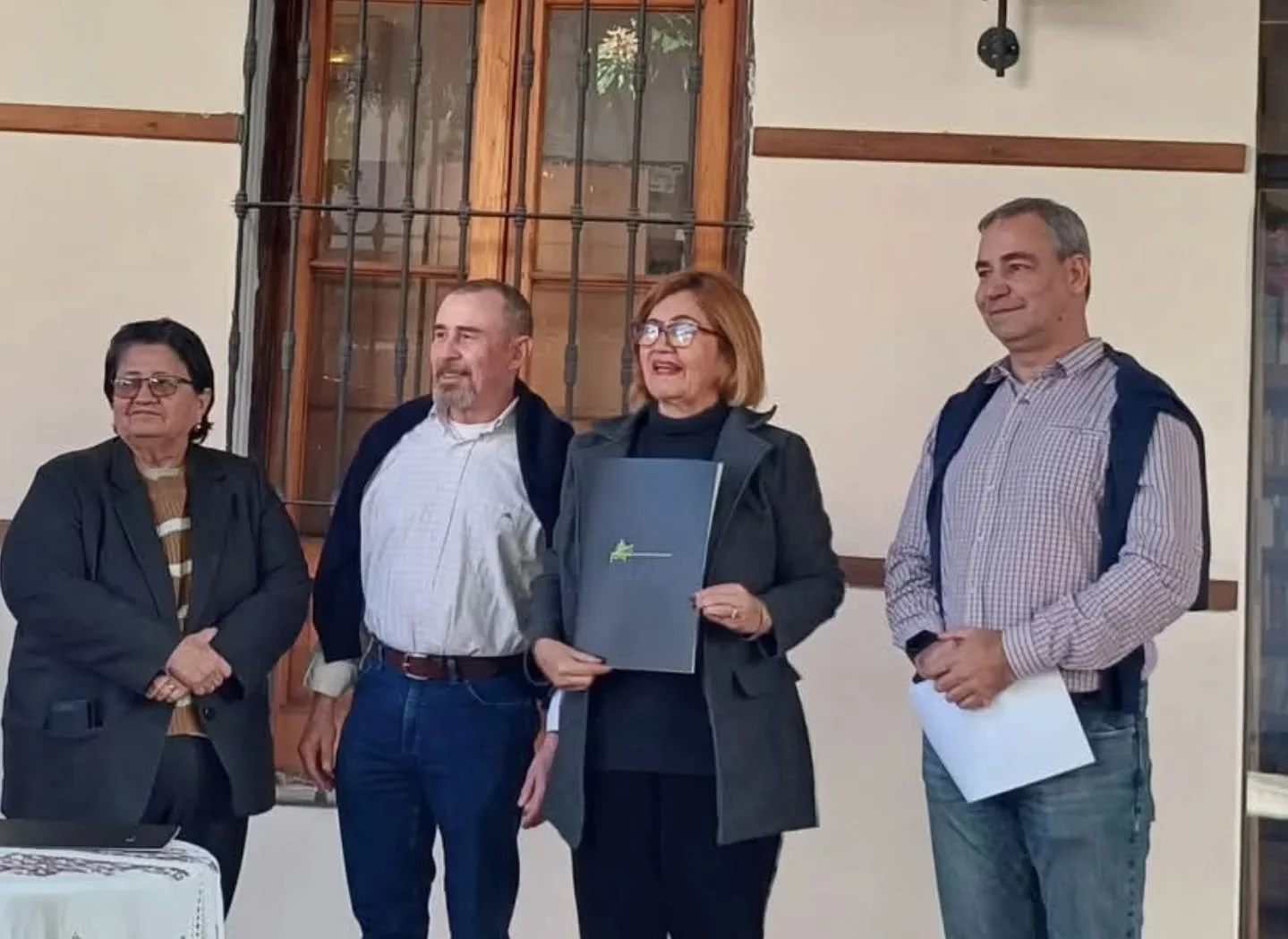 La Cámara del Libro de Asunción, CLAP, ha homenajeado a gremios e instituciones