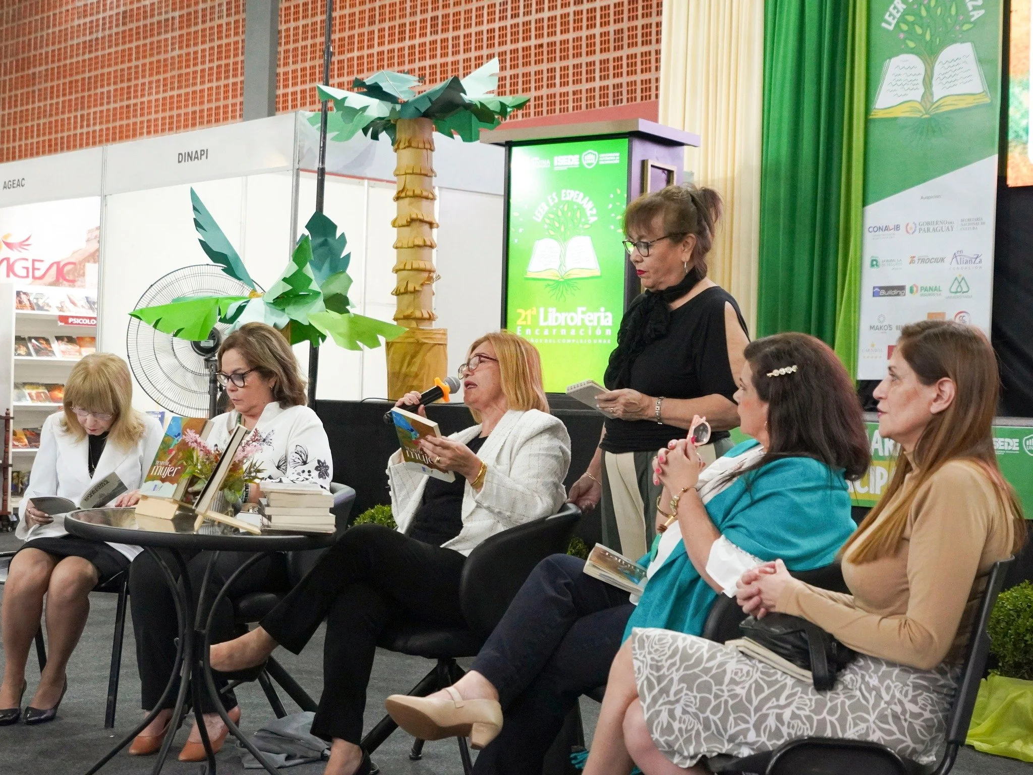 Tiempo de mujer, publicación colectiva