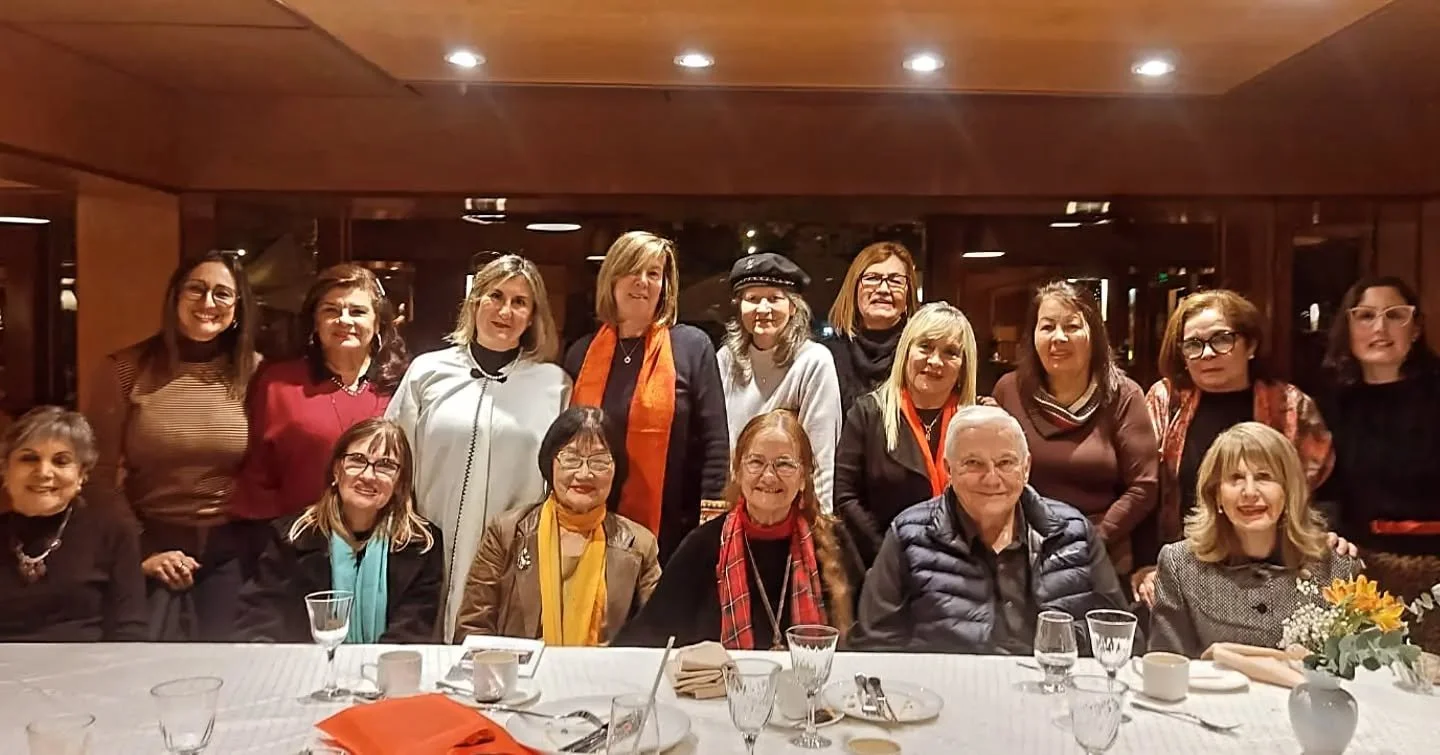 Reunión de escritoras