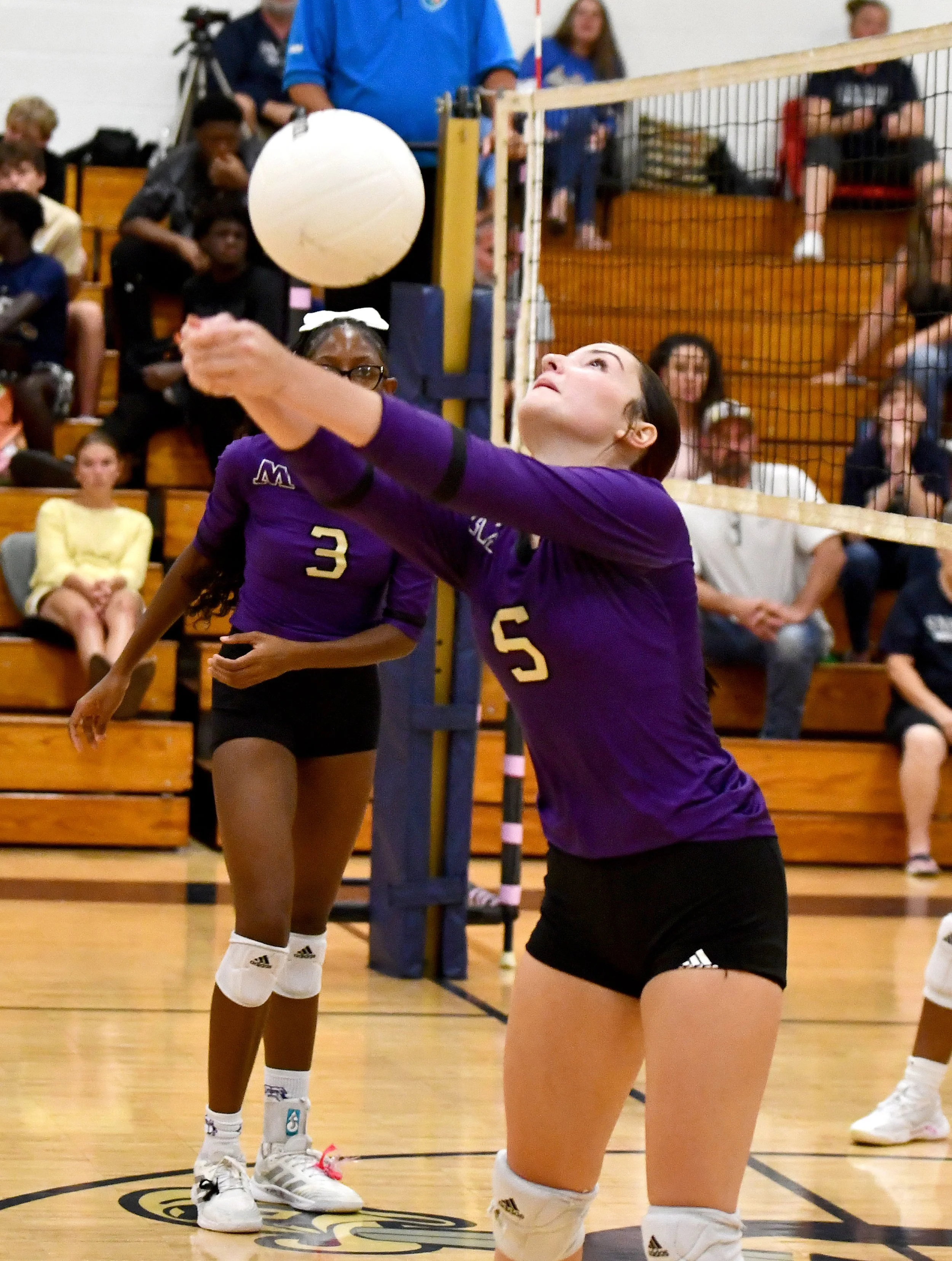 Lady Bulldogs Outlast Chargers in Five-Set Thriller