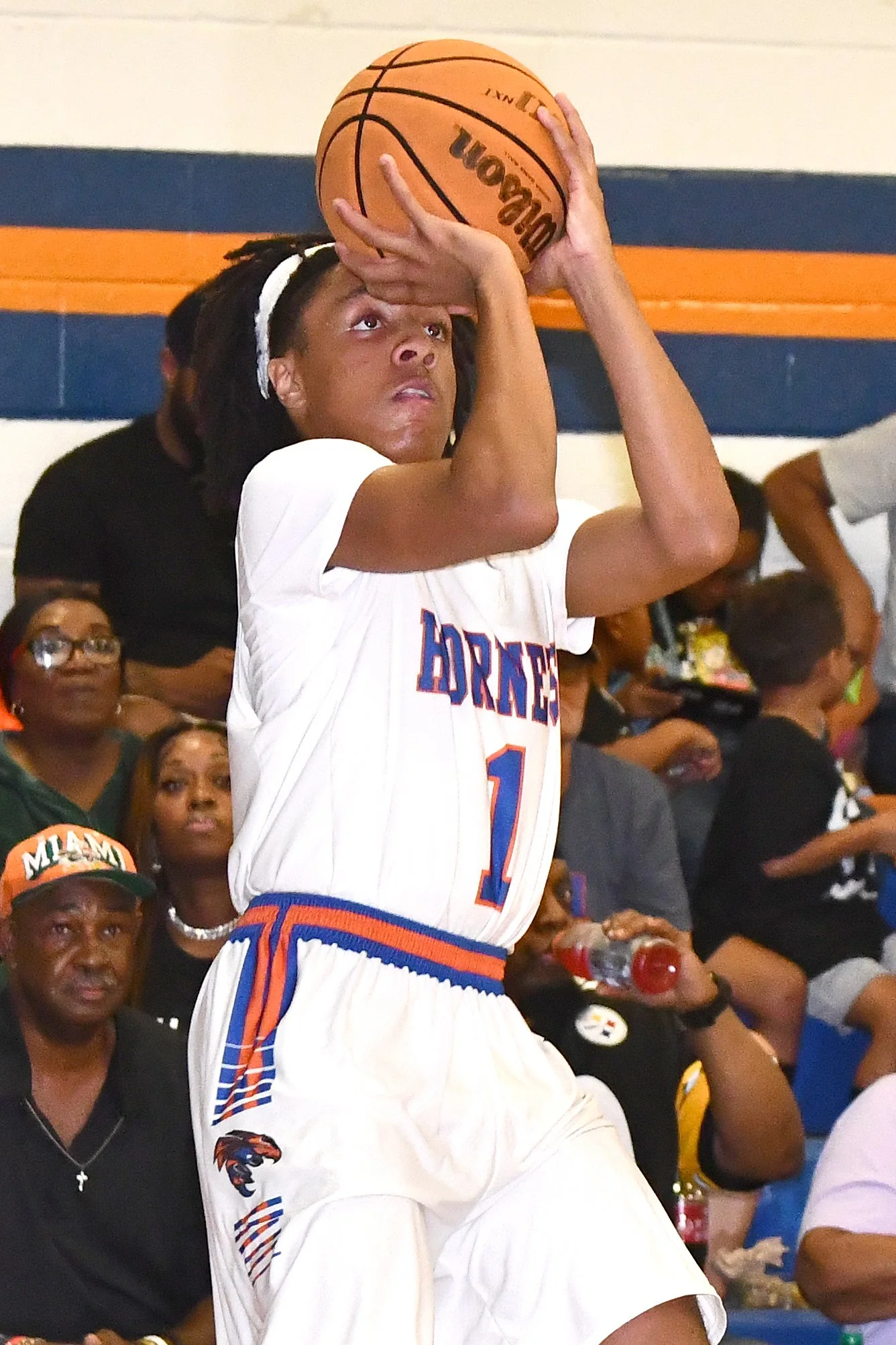 Hornets Close out the Basketball Season