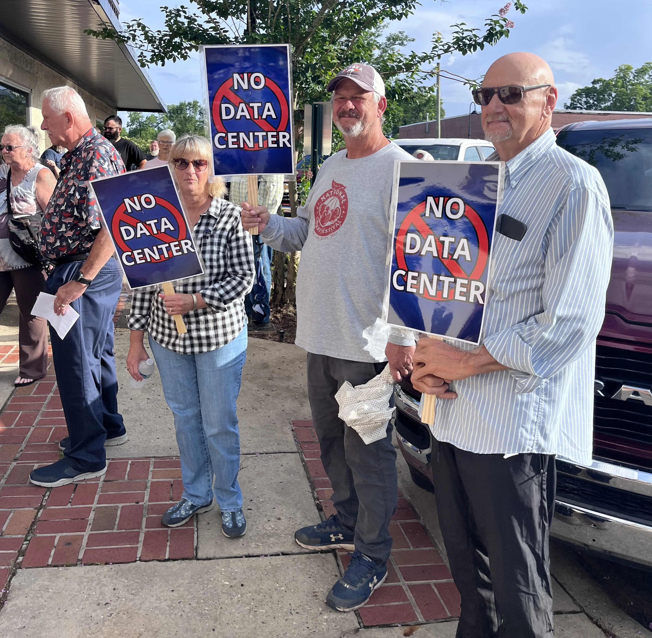 Commission Votes No on AI Data Center Before Packed Crowd