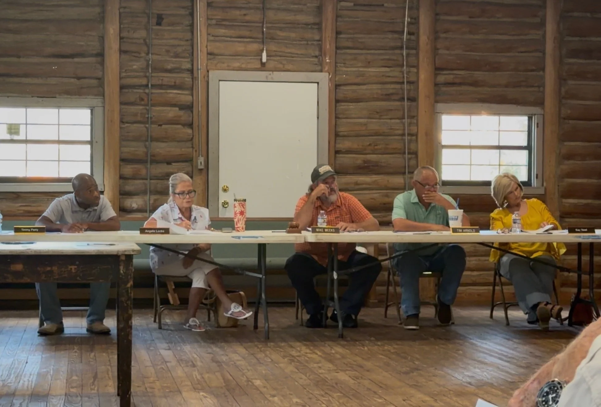 Sneads Votes 3-2 to Disband Police Department