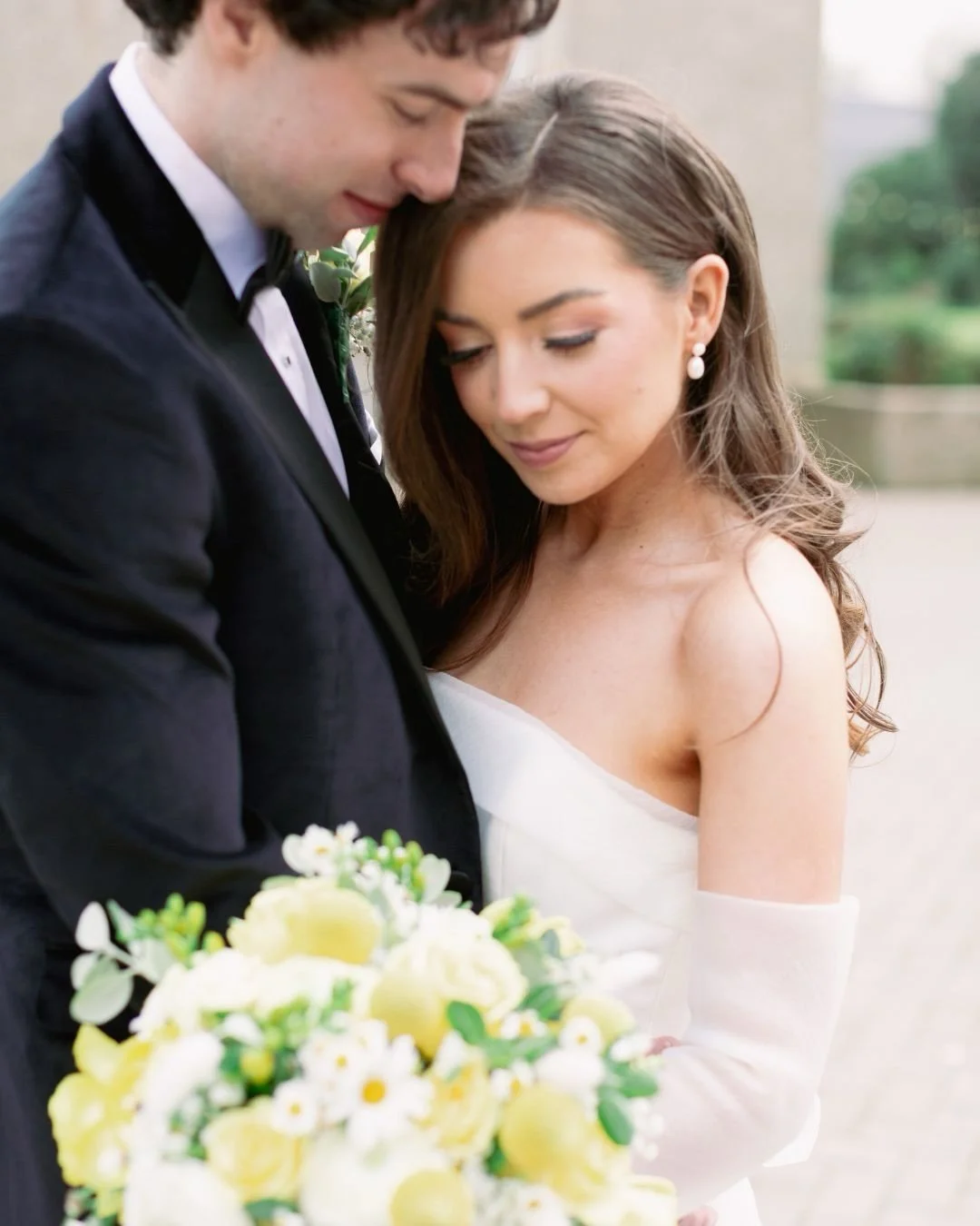 How lovely to see some butter yellow spring colour at Elizabeth and Daniel&rsquo;s Easter Monday wedding 💛💛💛
@oldrectorykillyman amazing as always! 

Videographer&nbsp;- the amazing @colbyweddingfilms 
Content creator&nbsp;- the lovely Emer - @for