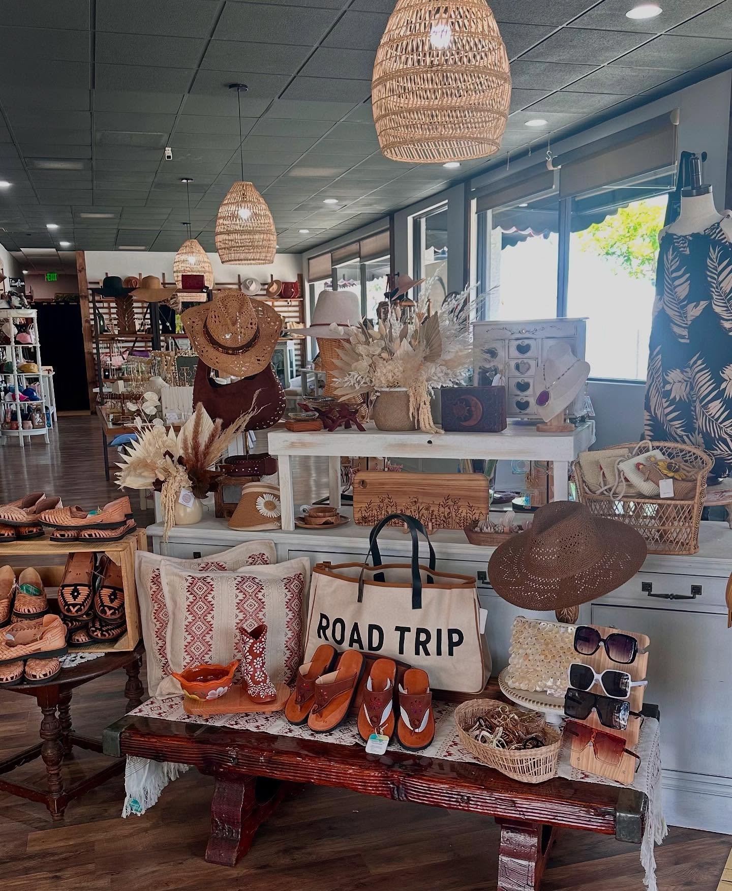 #boutiqueshopping #rusticandmoderncollective #downtownupland #collective #uniquefinds #shopsmall