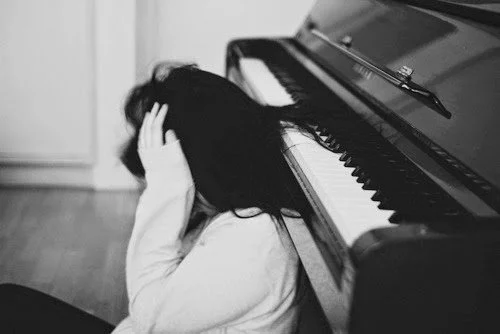 Dolores on the Dotted Line