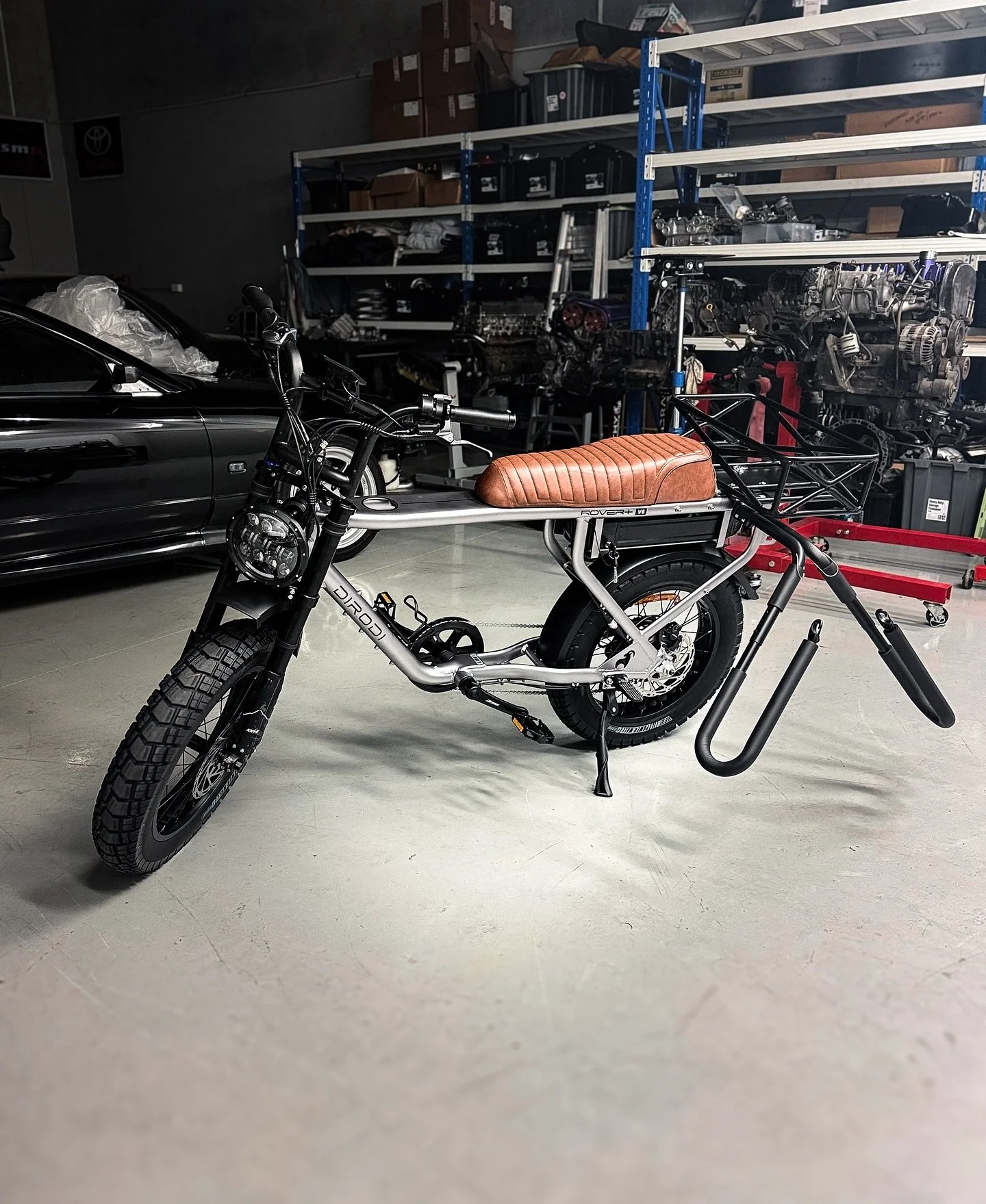Built for a customer who&rsquo;s swapping traffic jams for surf sessions 🌊😏
This Rover+ left the Rodi Haus workshop with a surf rack + oversized basket - beach runs sorted, good vibes guaranteed 🚲✌️

#PerthLife #PerthLocals #PerthBusiness #Western