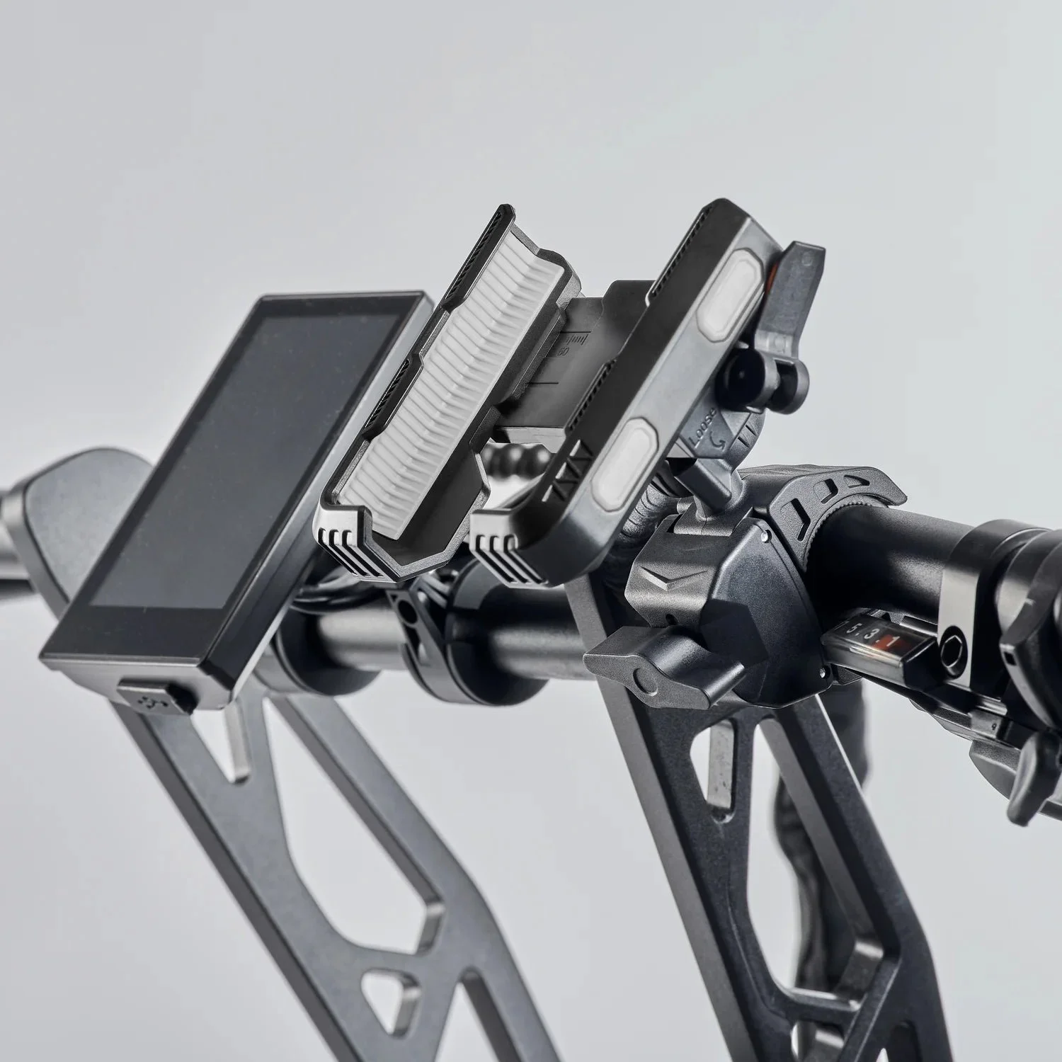 FR_PHONE_HOLDER.jpg