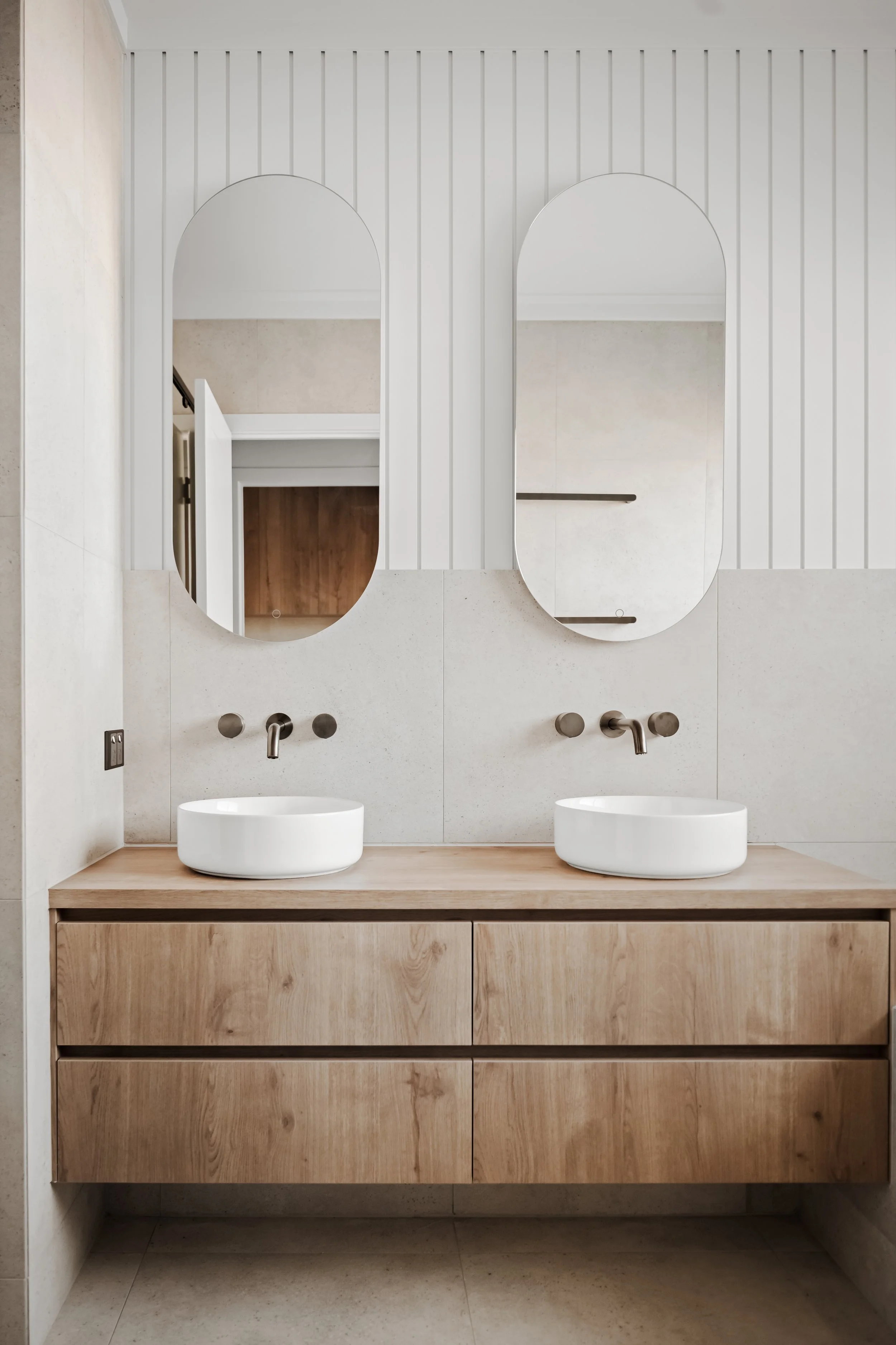 Geham House Main Bath 2.jpg