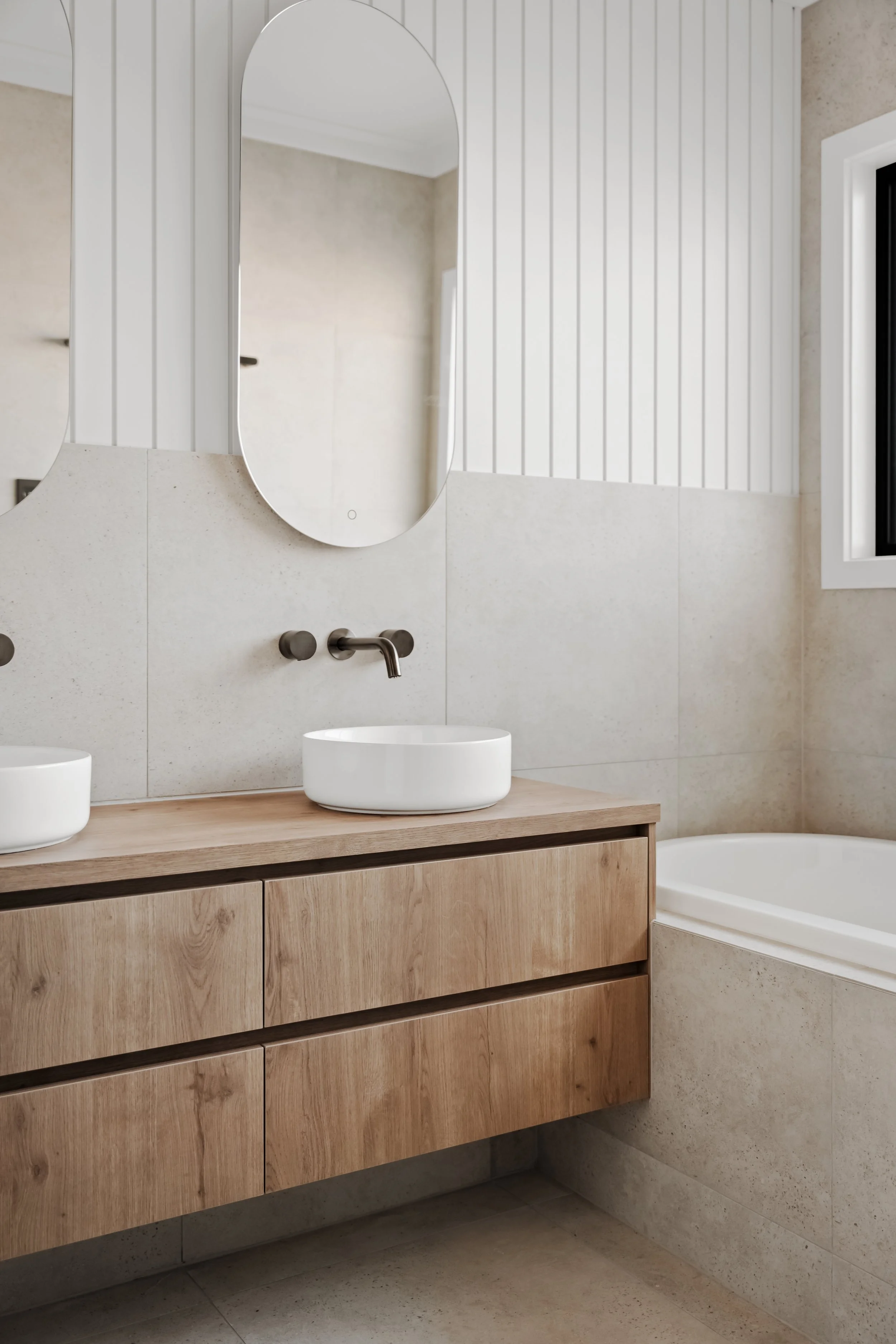 Geham House Main Bath.jpg