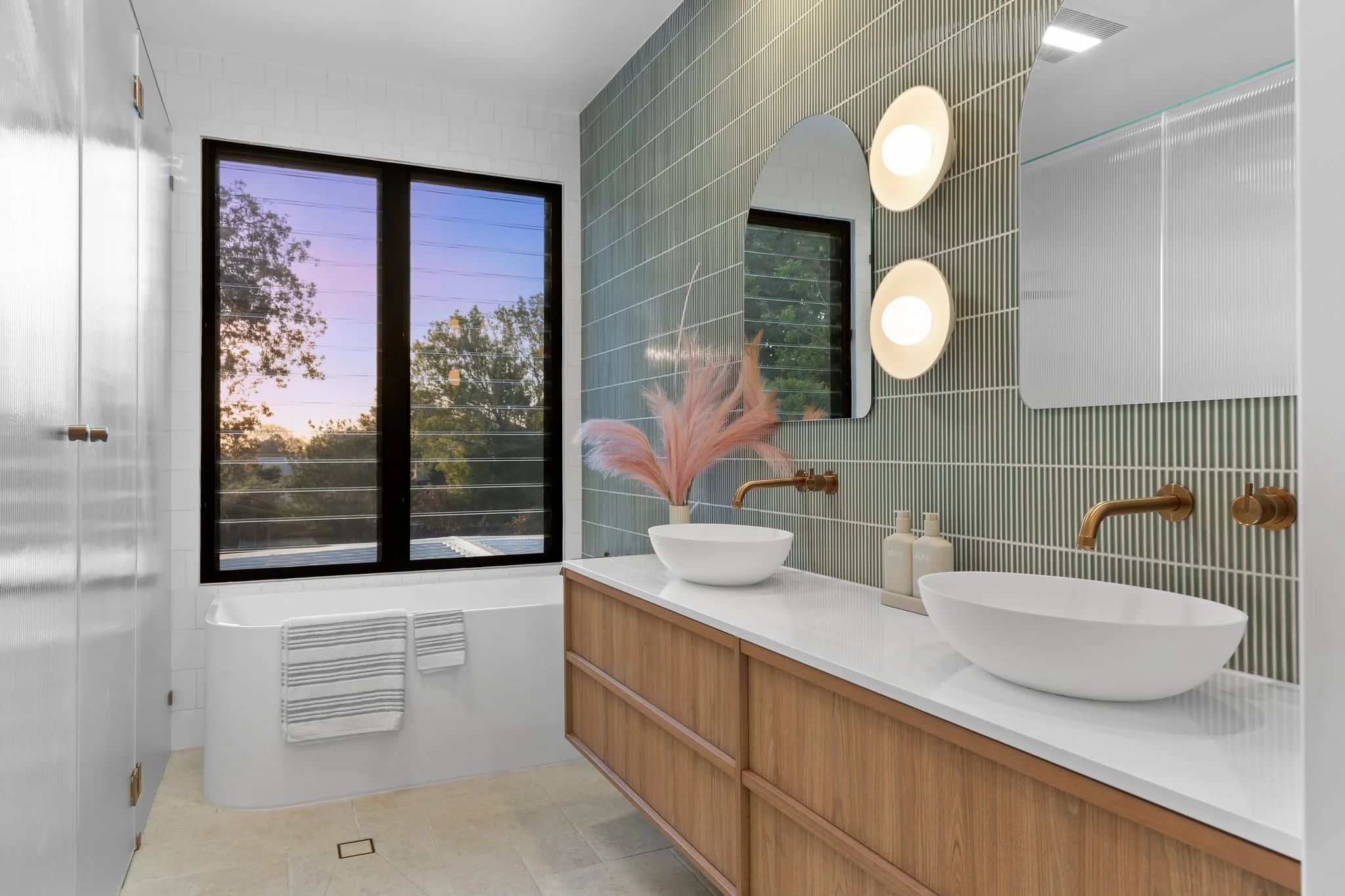 15-web-or-mls-5-beatty-st.jpg