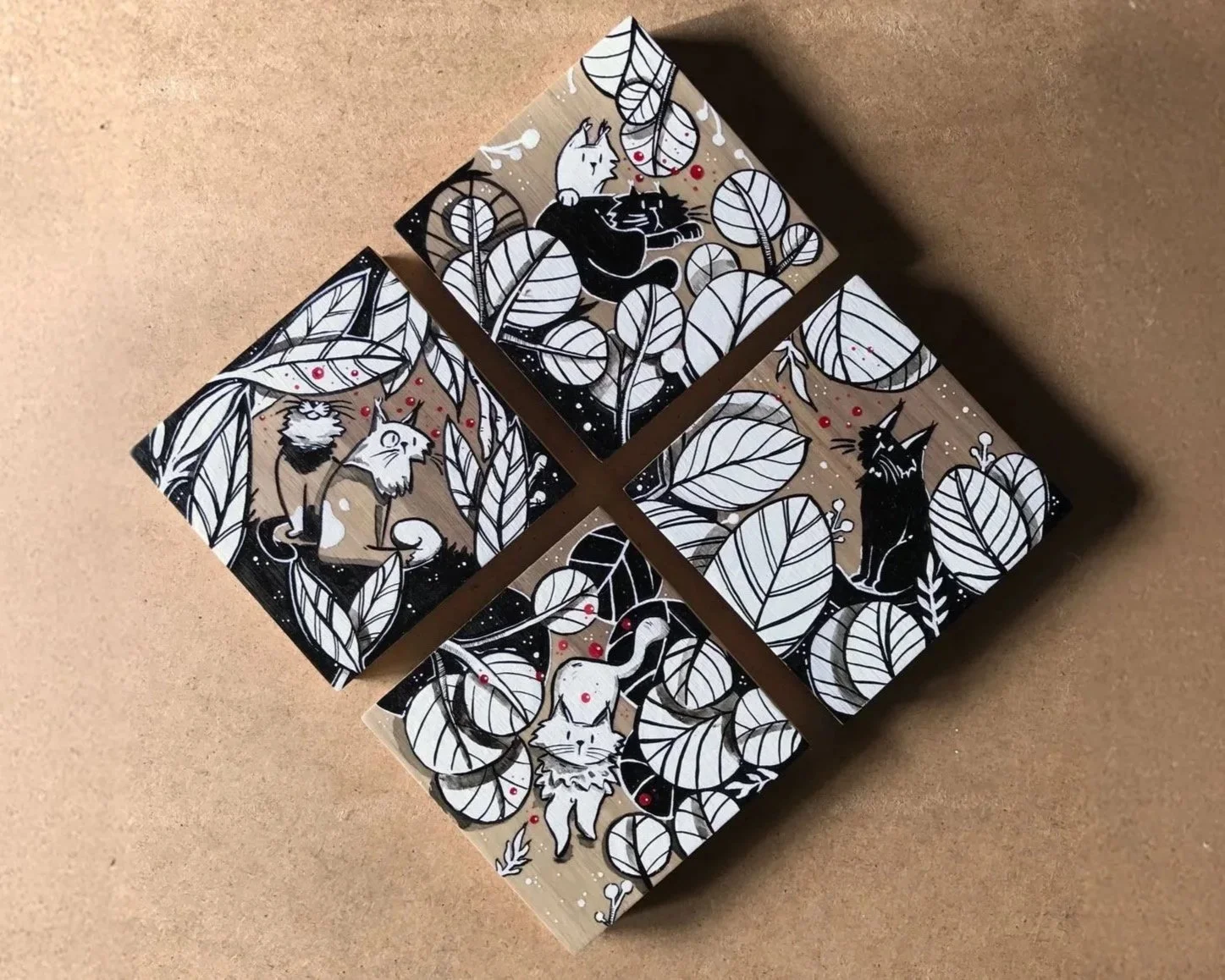 Cats. Acrylic on wood, 20 x 20 cm (9,5 x 9,5 cm each)