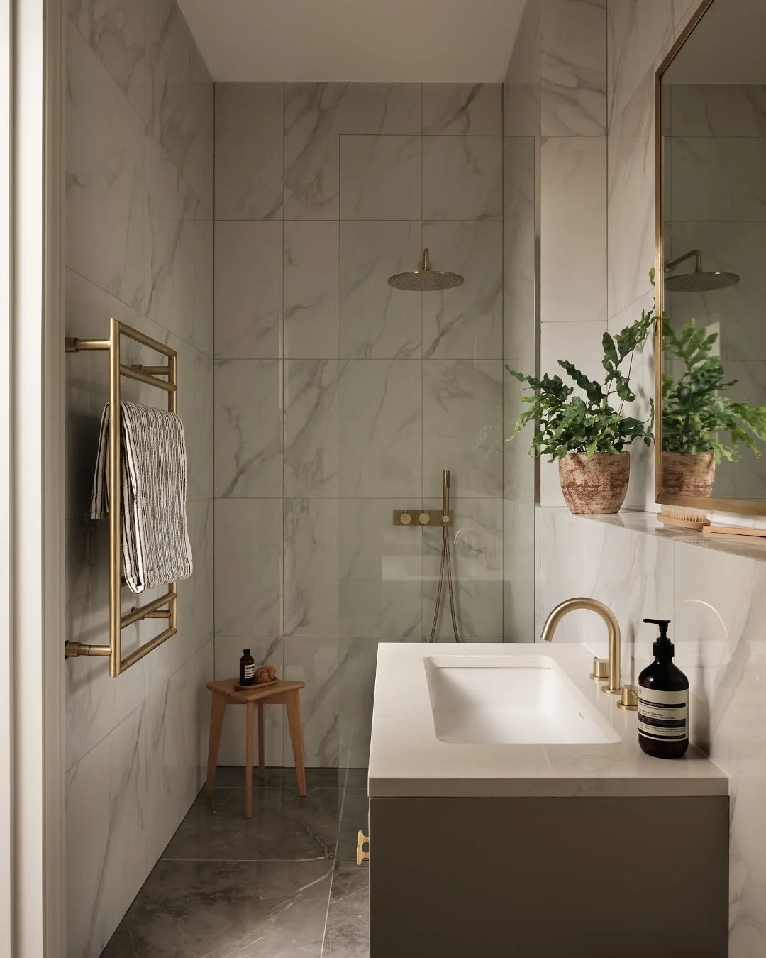 A well designed bathroom should be functional and timeless, a space that feels calm.
The design process begins with durable, high quality materials that stand up to daily use, and smart spatial planning ensures every element feels easy to use. We al