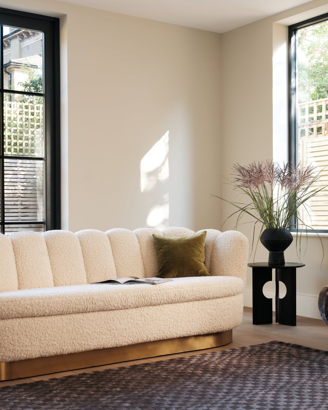 Mid-morning at the High Cedar Drive project. Large casement windows and floor-to-ceiling French doors, considered in proportion and placement to draw natural light deep into the living space, and hold it there throughout the day. 

Photography @felix