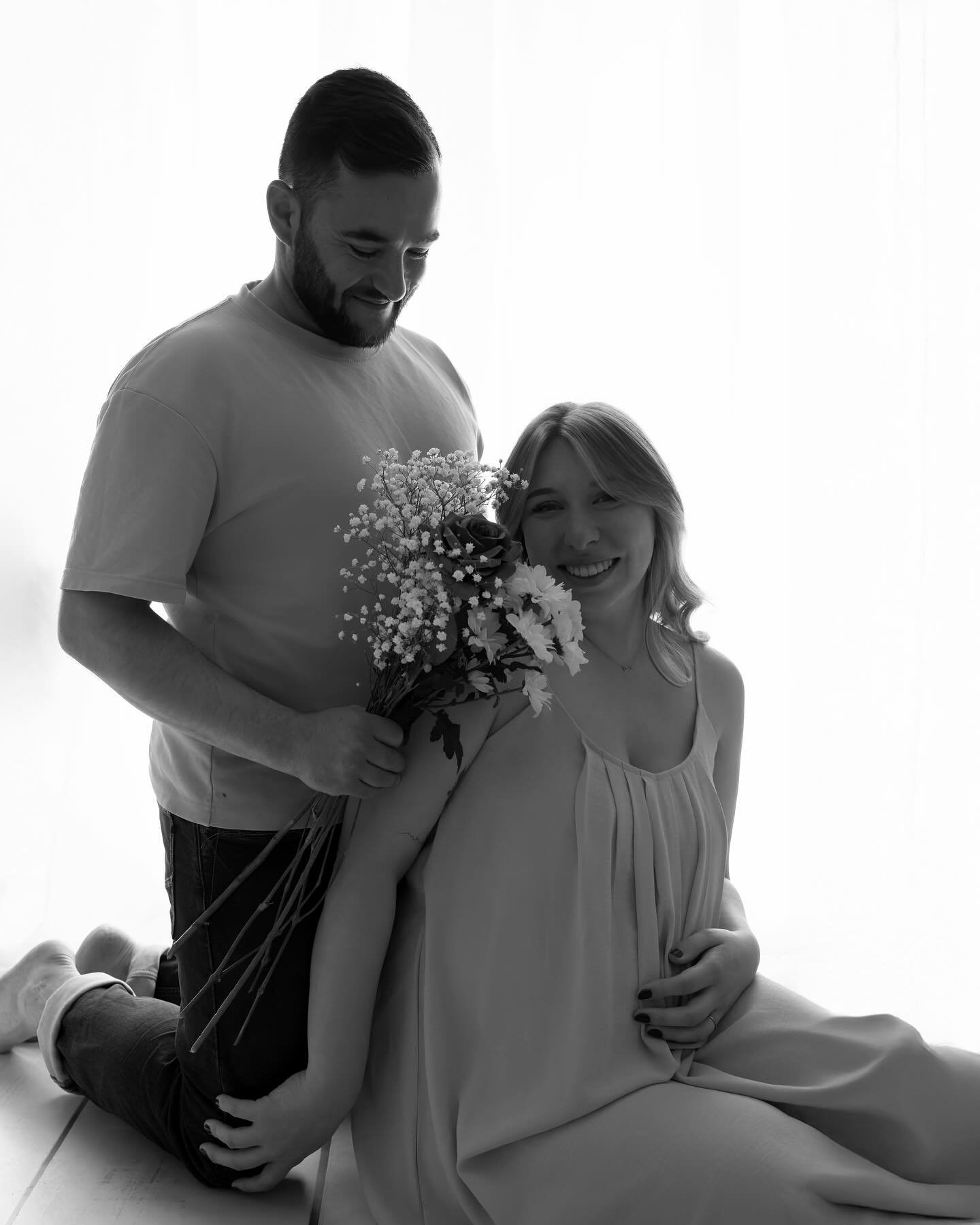 Un moment suspendu, rempli d&rsquo;amour et de joie&hellip; pour r&eacute;v&eacute;ler le plus beau des secrets&nbsp;&hearts;

&rarr; Mini s&eacute;ance Gender Reveal 

#photographiematernit&eacute;
#photographeNaissance
#photographefamille
#photogra