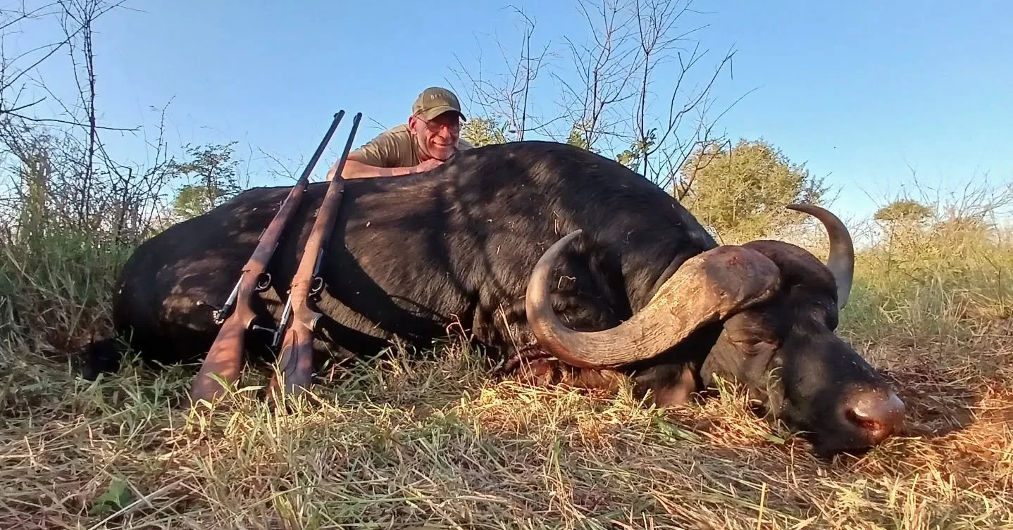 Congratulations Lothar 🇦🇹 WMH..... A beautiful Bull.
#capebuffalo #walkandstalk #jldsporting #africa #biggame