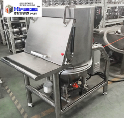 Dust-Free Feeding Station