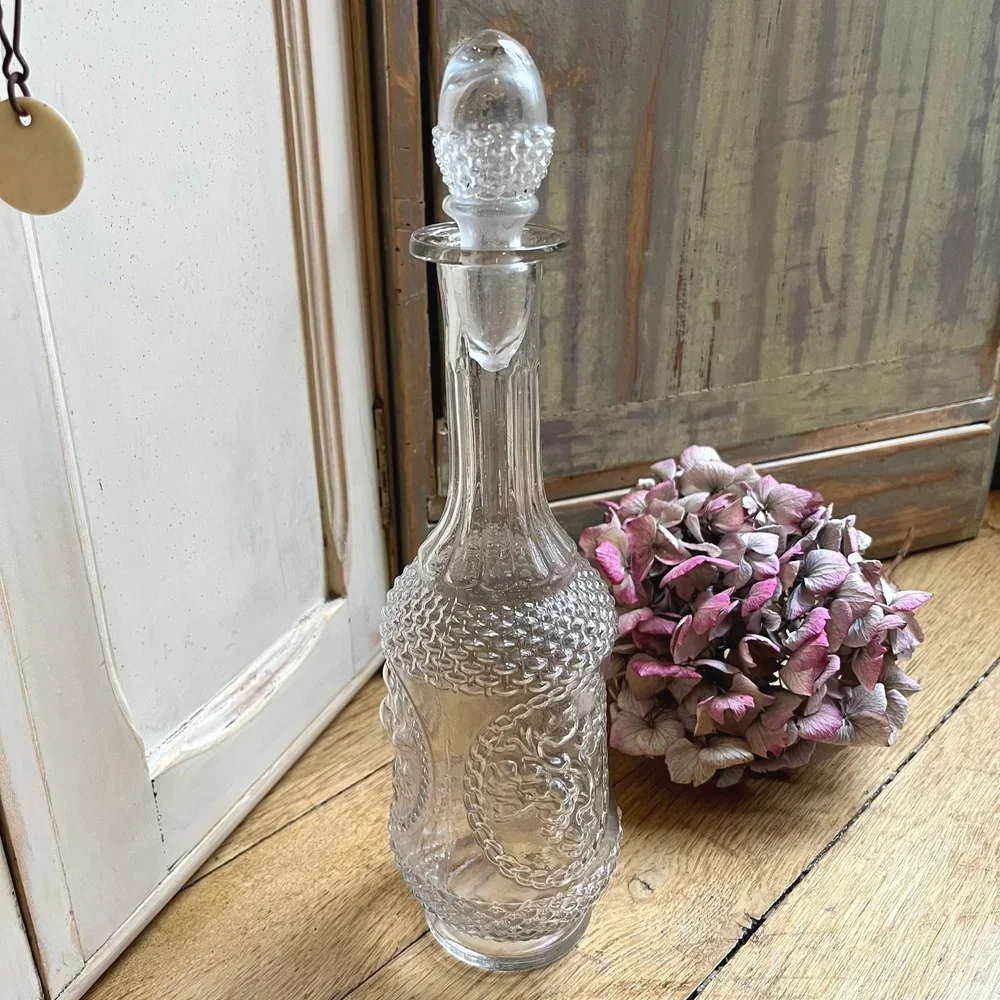bouteille en verre ancienne 5.webp