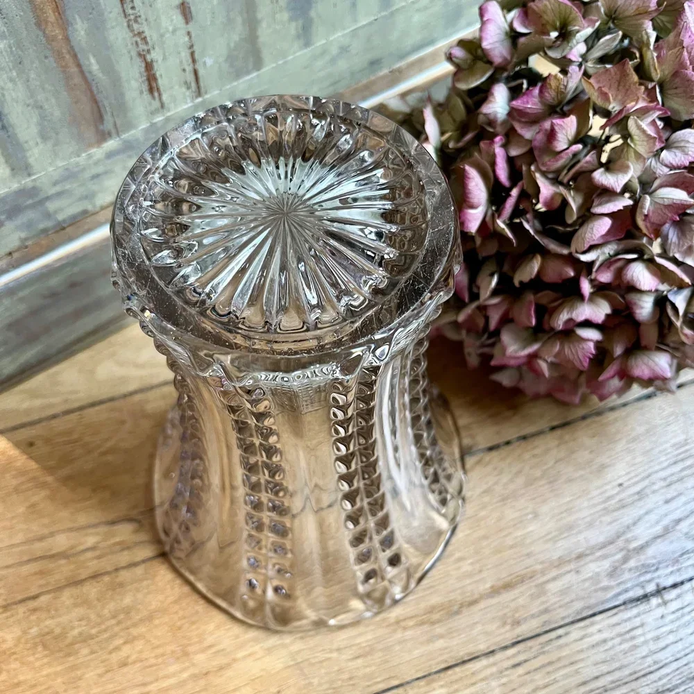 vase en verre moulé