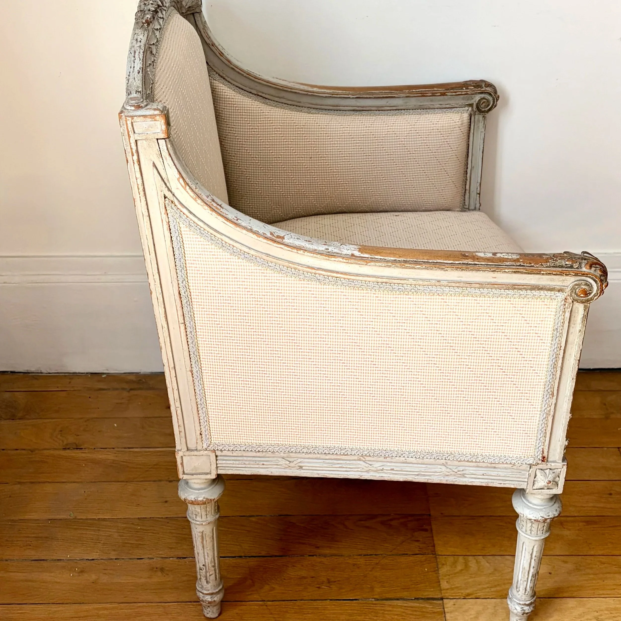fauteuil bergère style Louis XVI