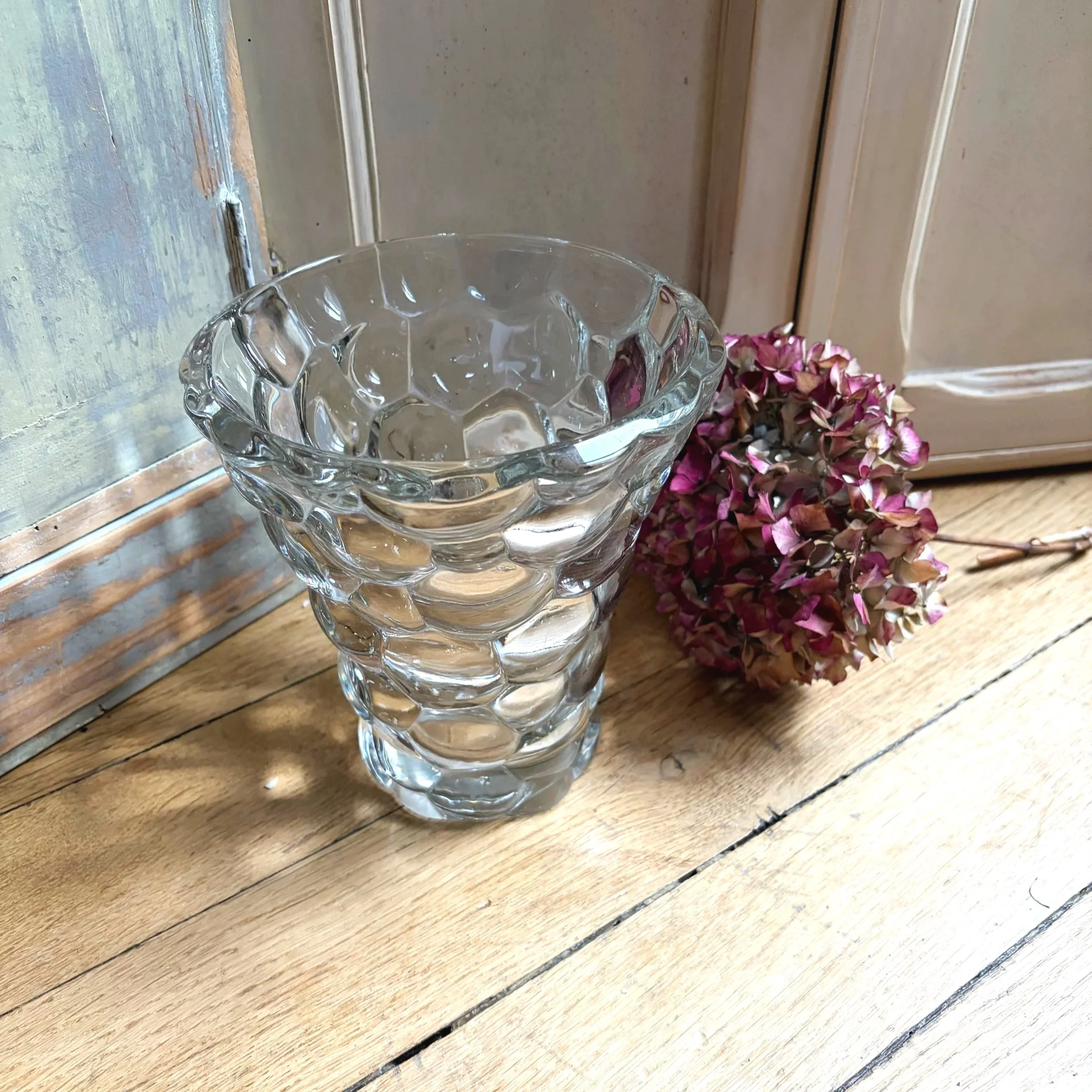 vase en verre moulé