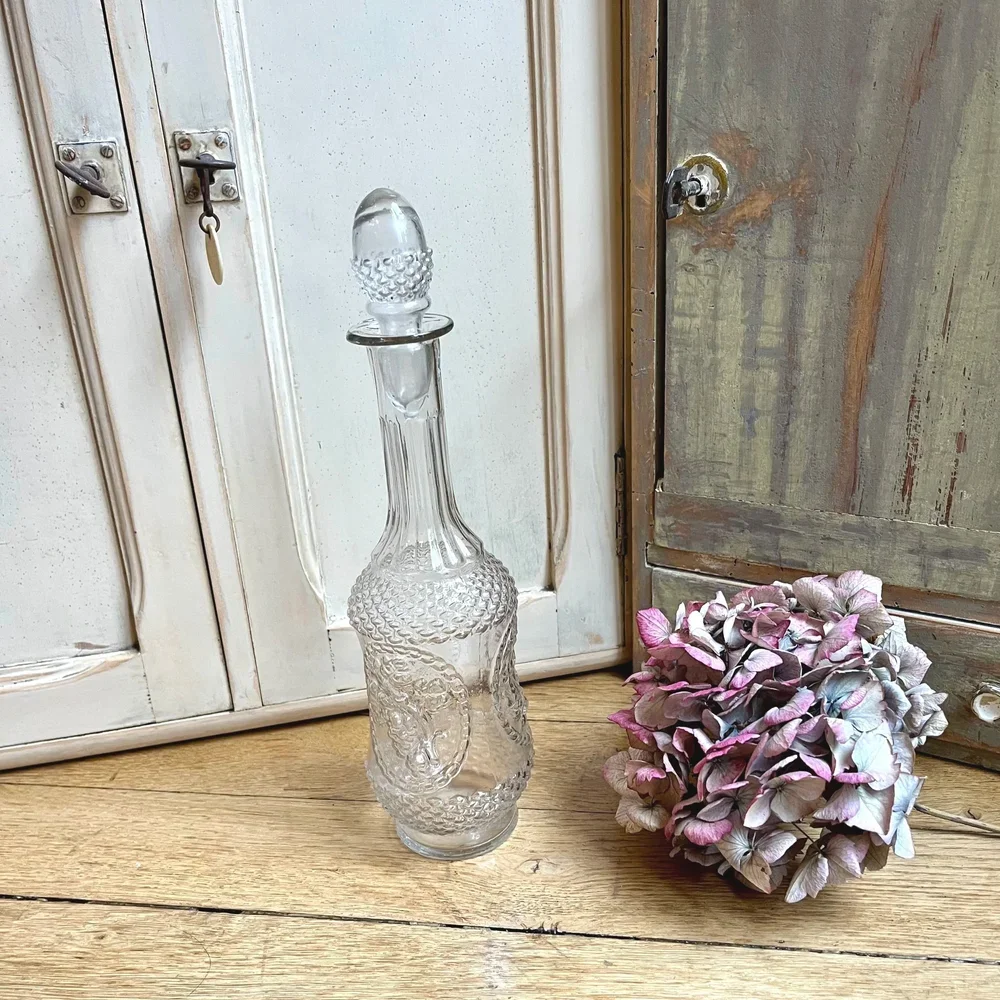 Bouteille en verre ancienne