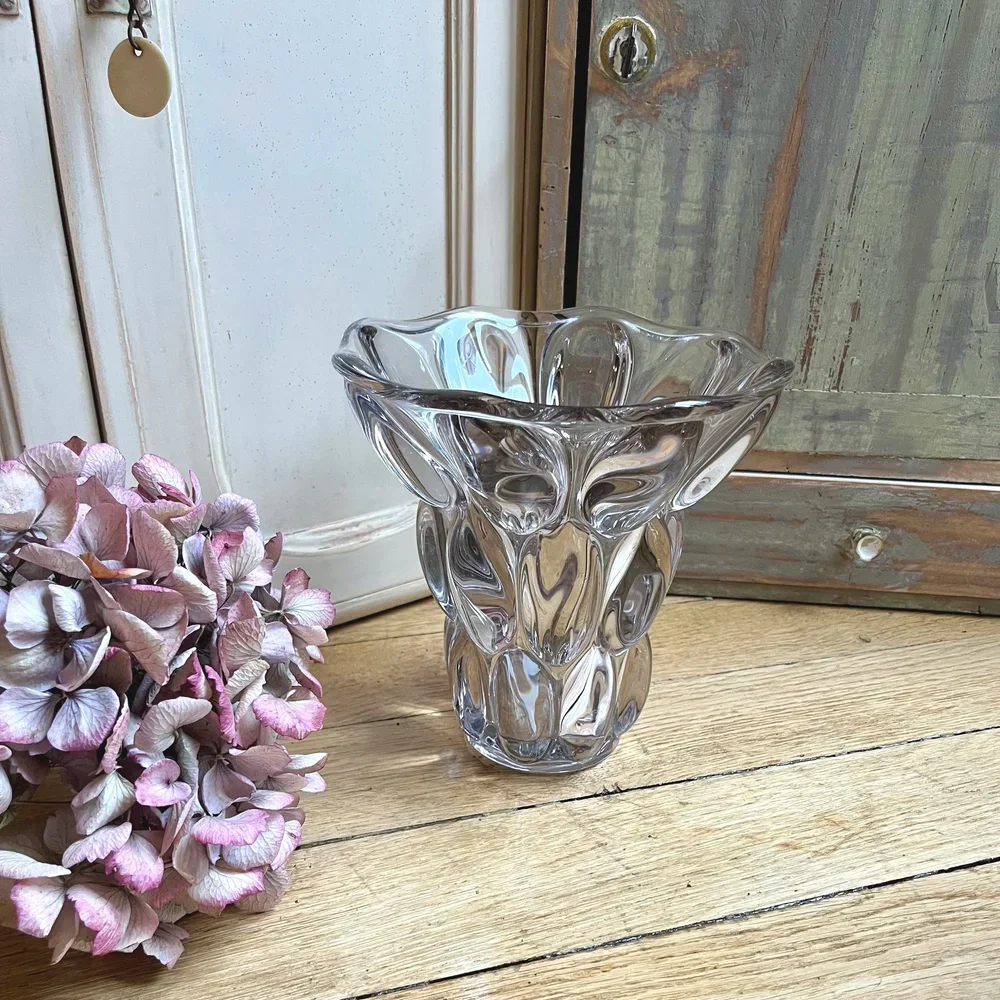 Vase en cristal moulé