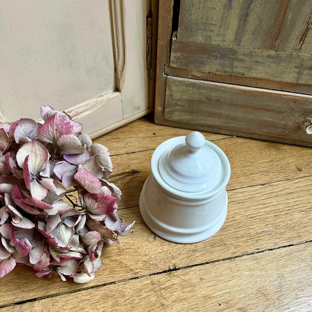 sucrier en porcelaine blanche 1.webp