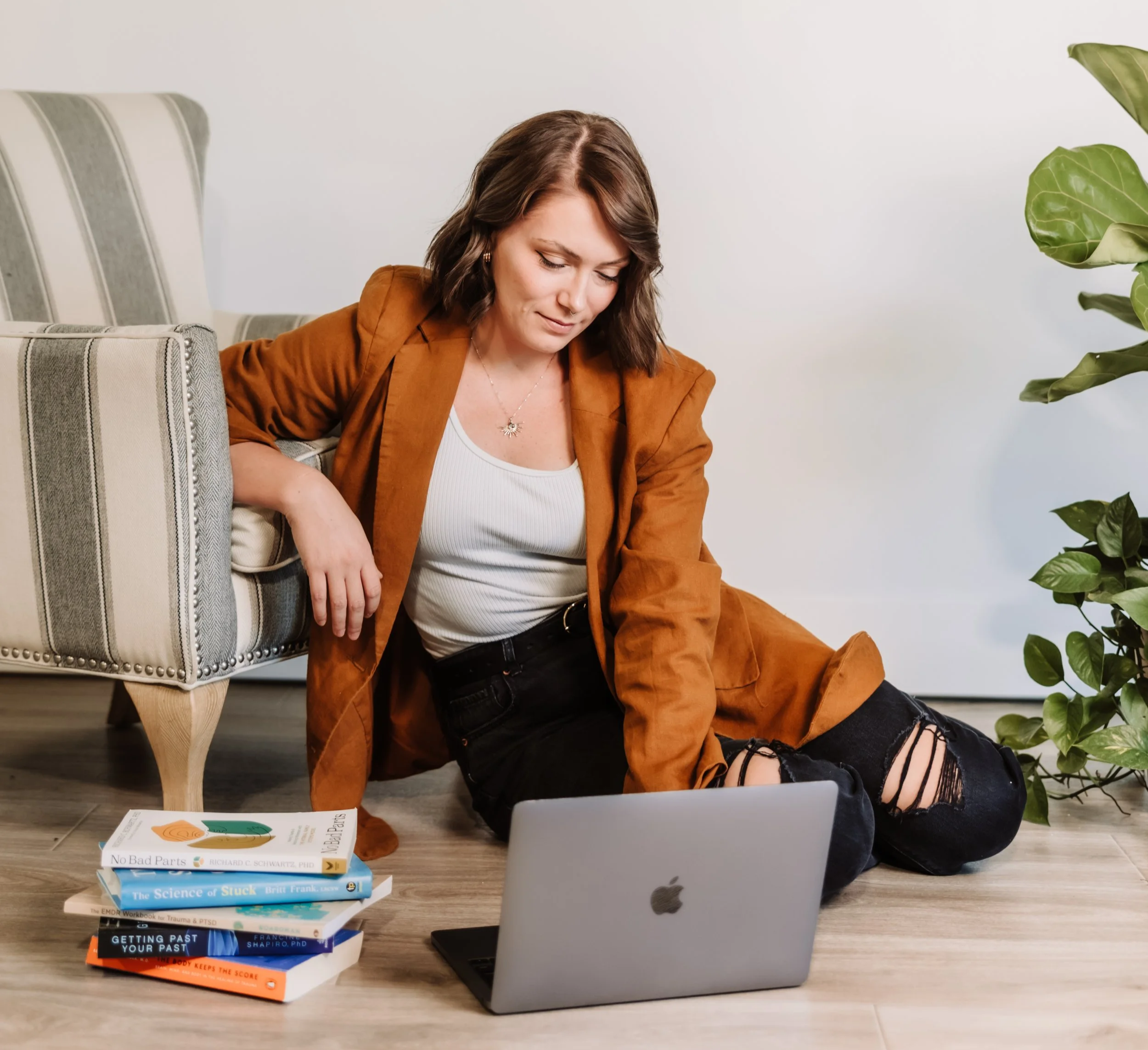 Therapist struggling with niche clarity, branding, and private practice positioning