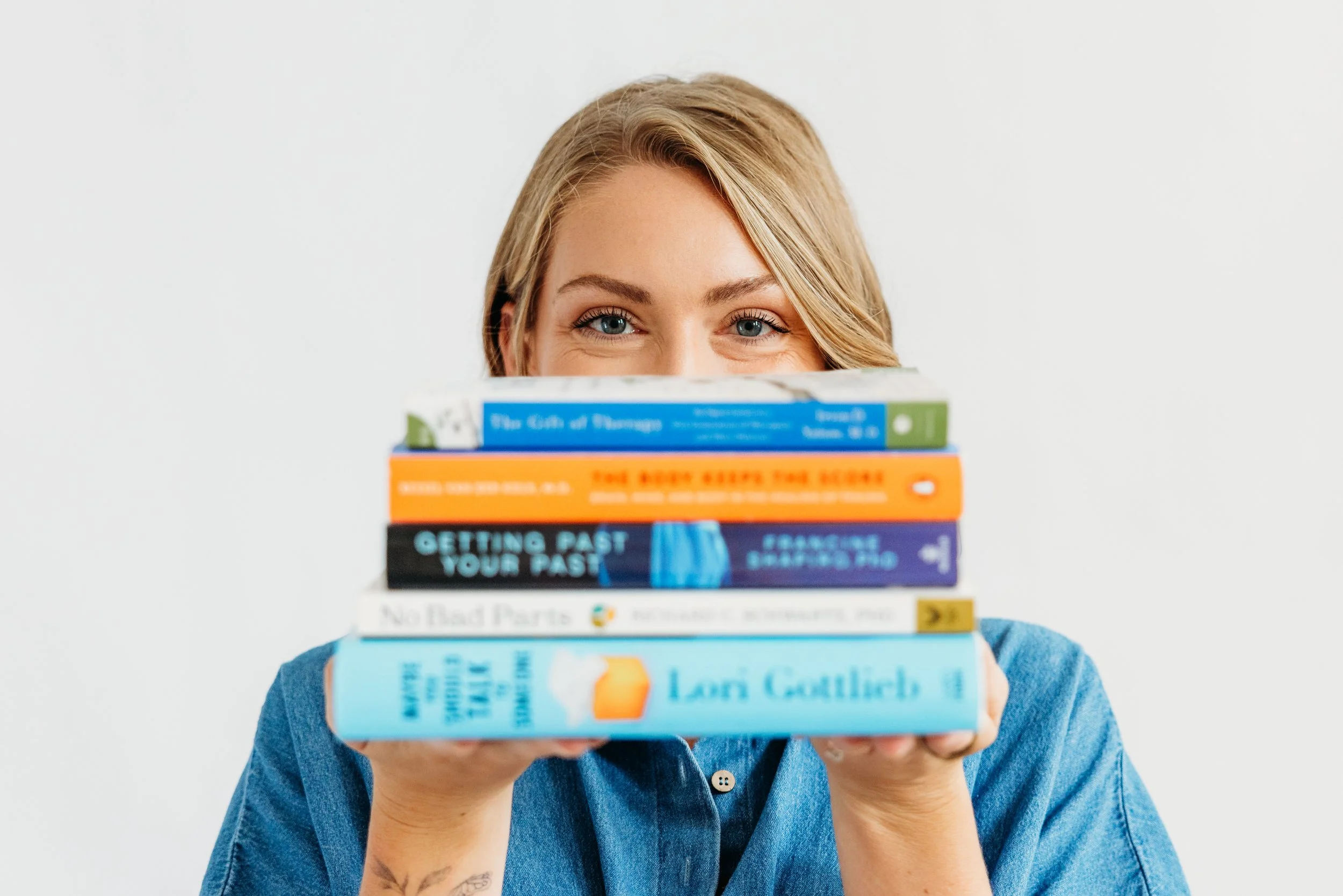 Hannah Ciampini, LCSW, founder of Blueprint & Bloom and private practice business coach helping therapists build premium therapy practices.