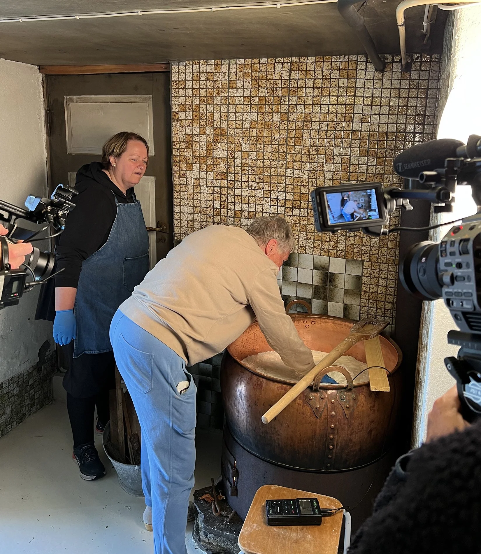 Fra opptaket av Den Siste Ostemaker på Grøtestølen i Hemsedal 2023. Foto: Heia Folk