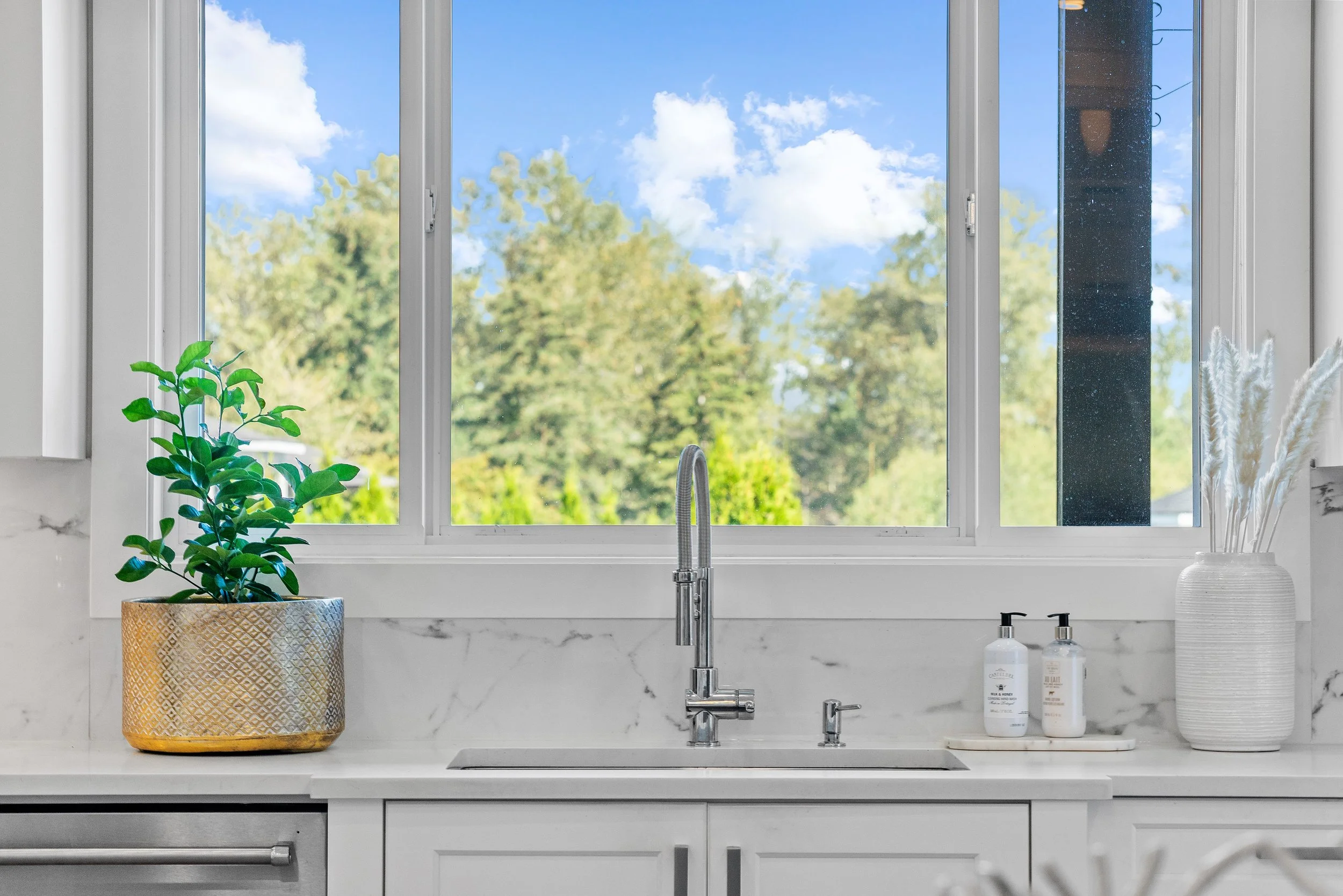 6914-205-St-116.jpg