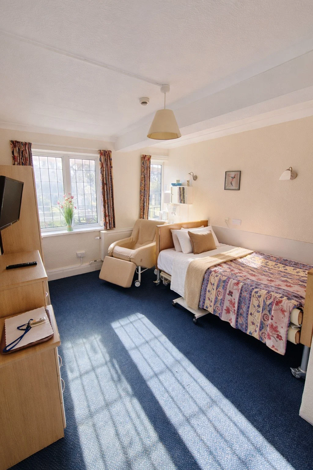 Light bedroom.jpg
