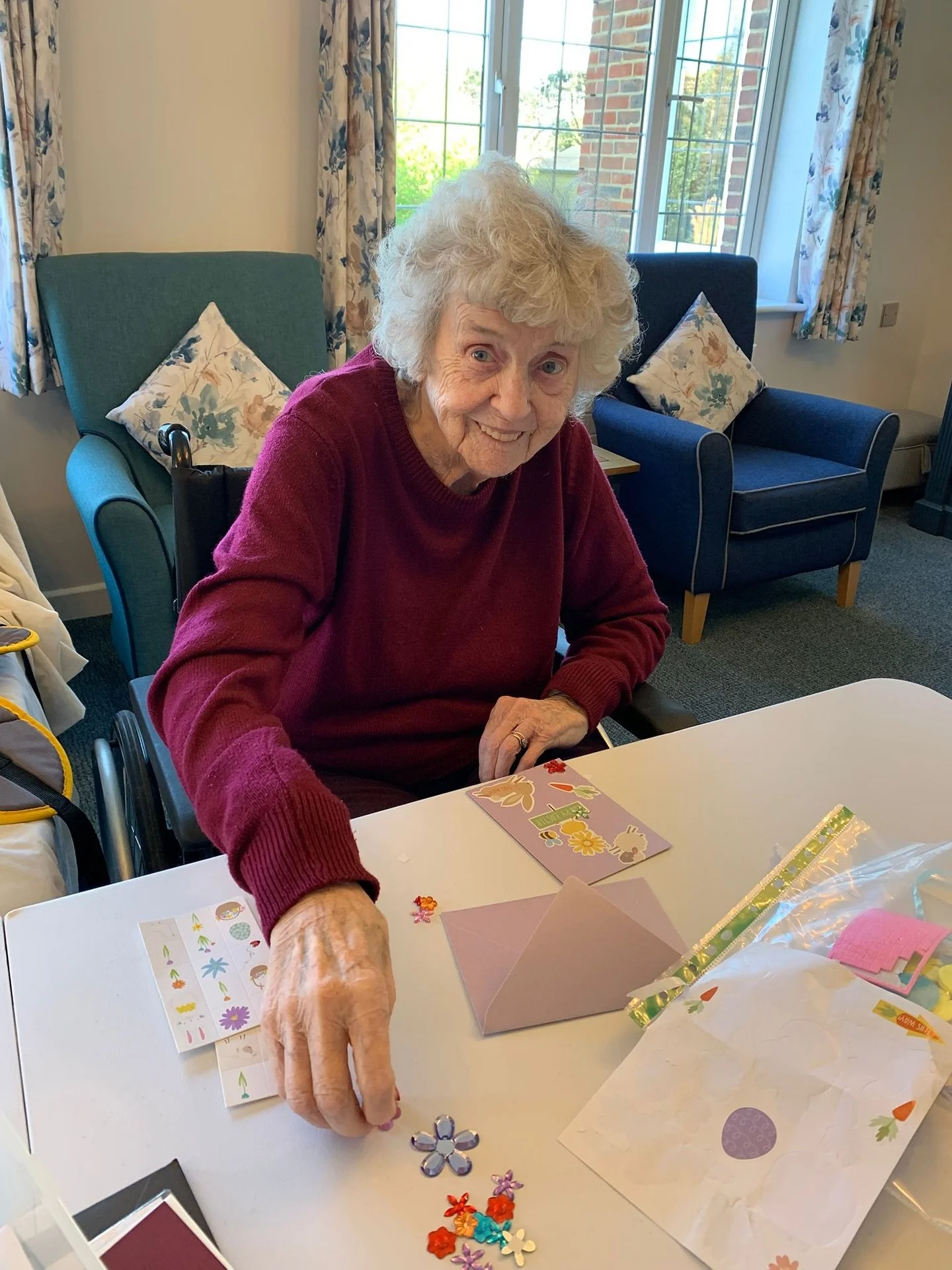 Easter card making at Threeways Nursing Home! 🐣

Residents spent the afternoon making Easter cards, choosing their own designs, colours and messages to send to family and friends 🌸🥚💕

#EasterAtThreeways #CareHomeActivities #SussexCareHomes #EastS