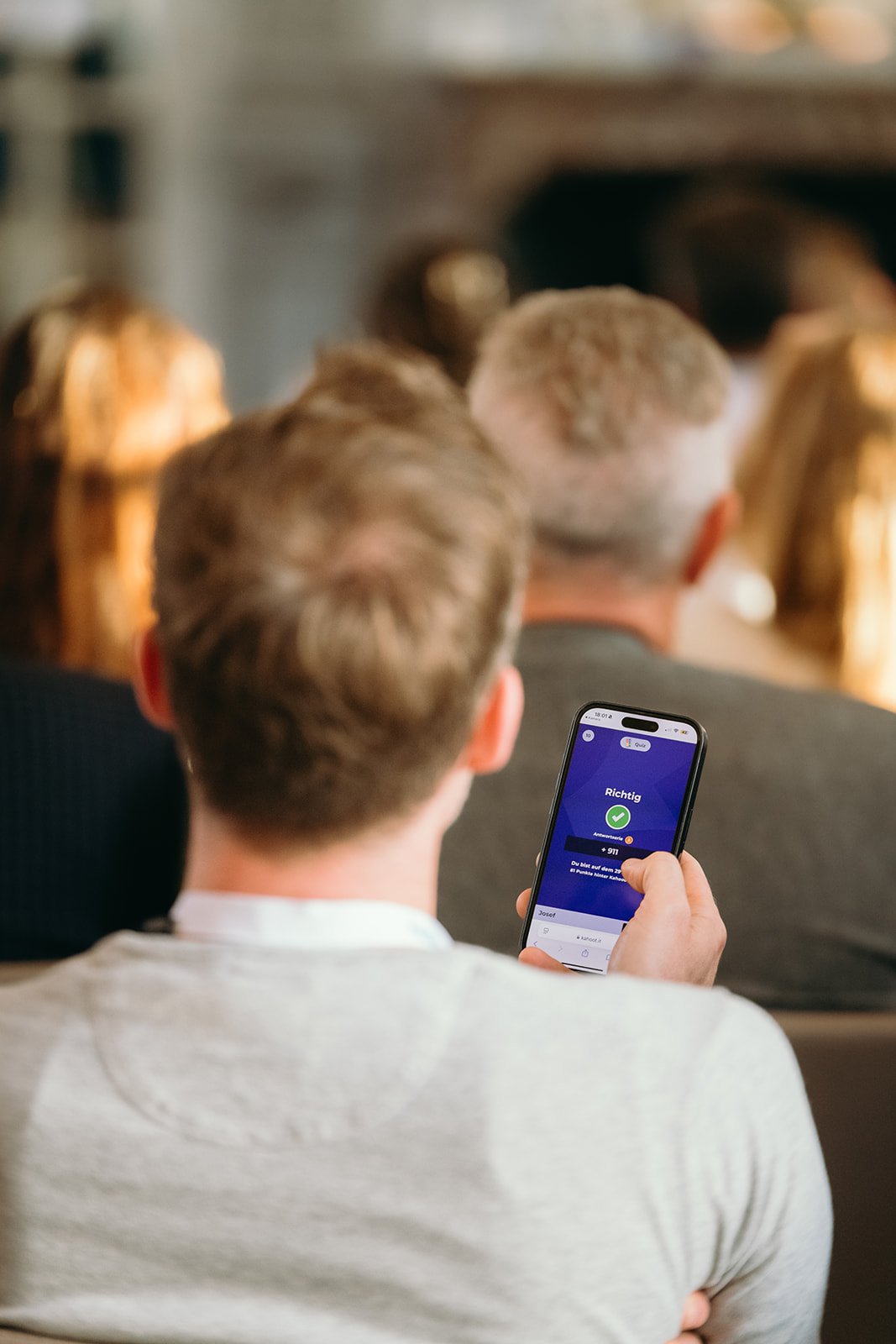 Participant attentif pendant une présentation