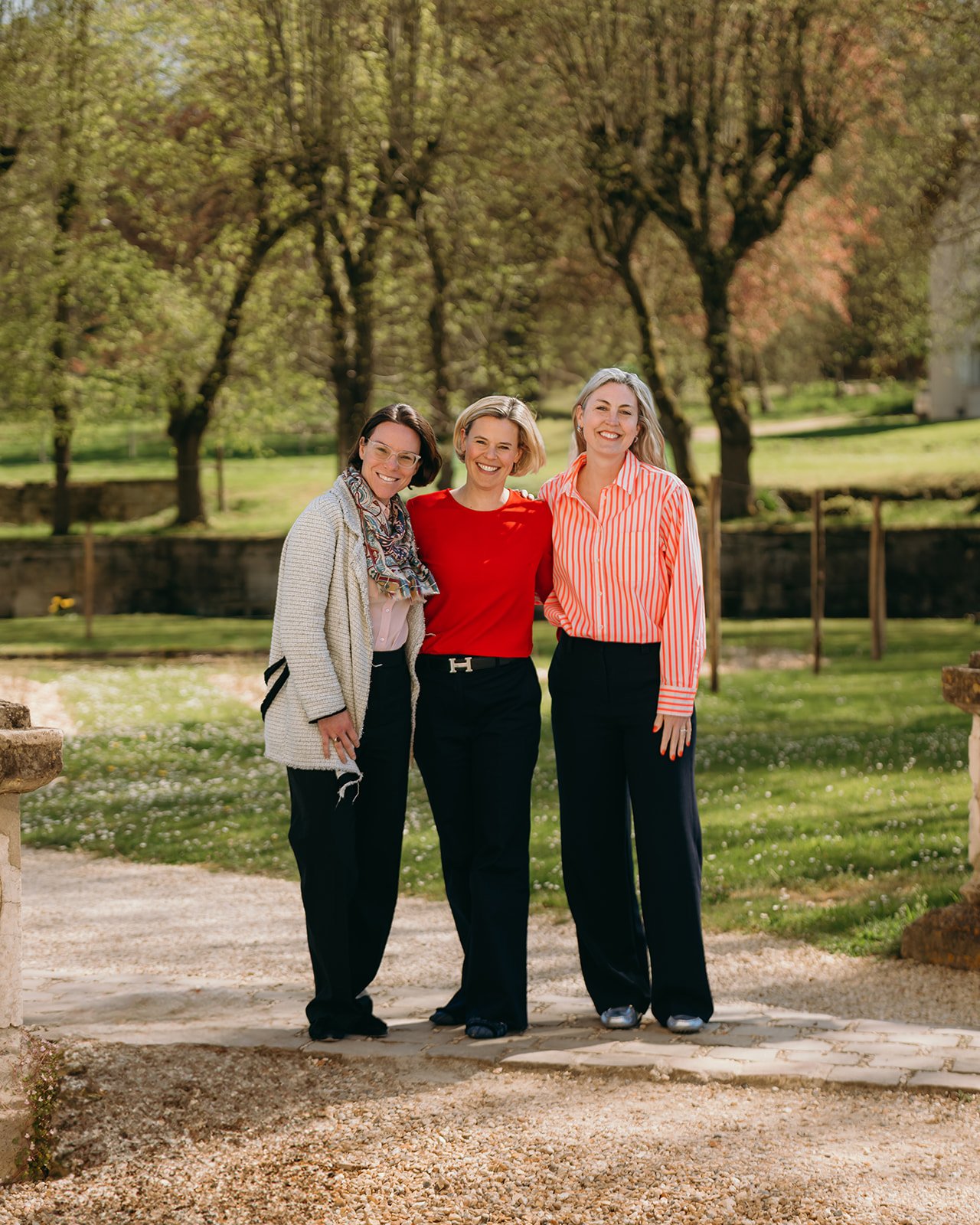 Groupe de participantes lors d’un séminaire d’entreprise en extérieur