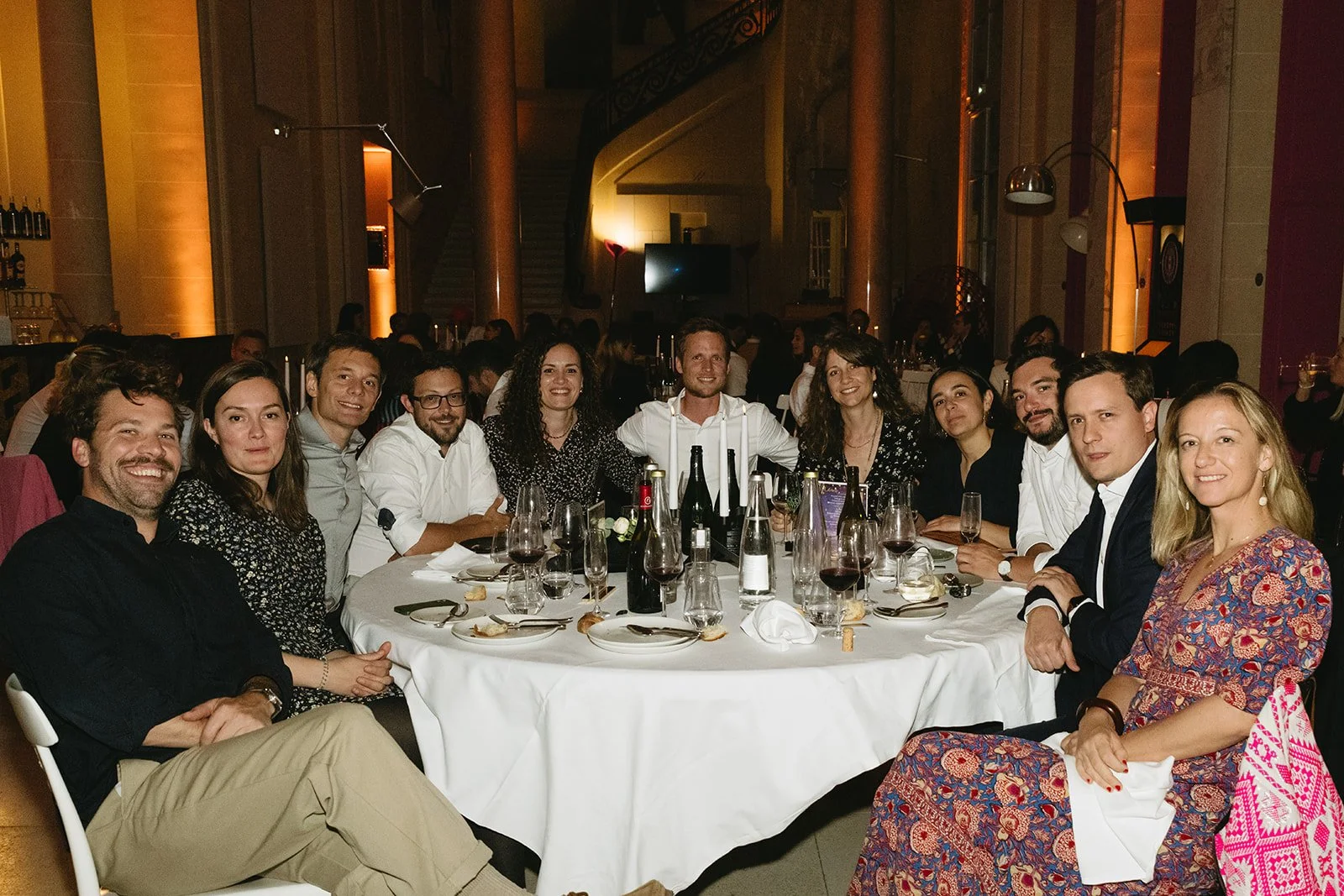 	Dîner d’entreprise lors d’un séminaire dans une salle de réception