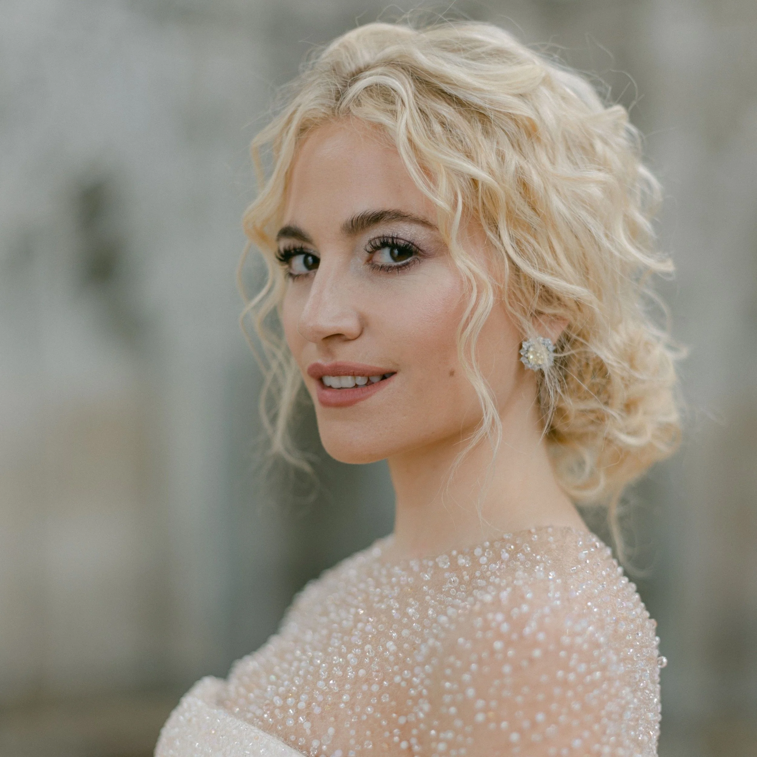 IMAGE OF PIXIE LOTT ON HER WEDDING DAY WEARING BOUDOIR LASHES EYELASH EXTENSIONS BY ASMA DOCRAT